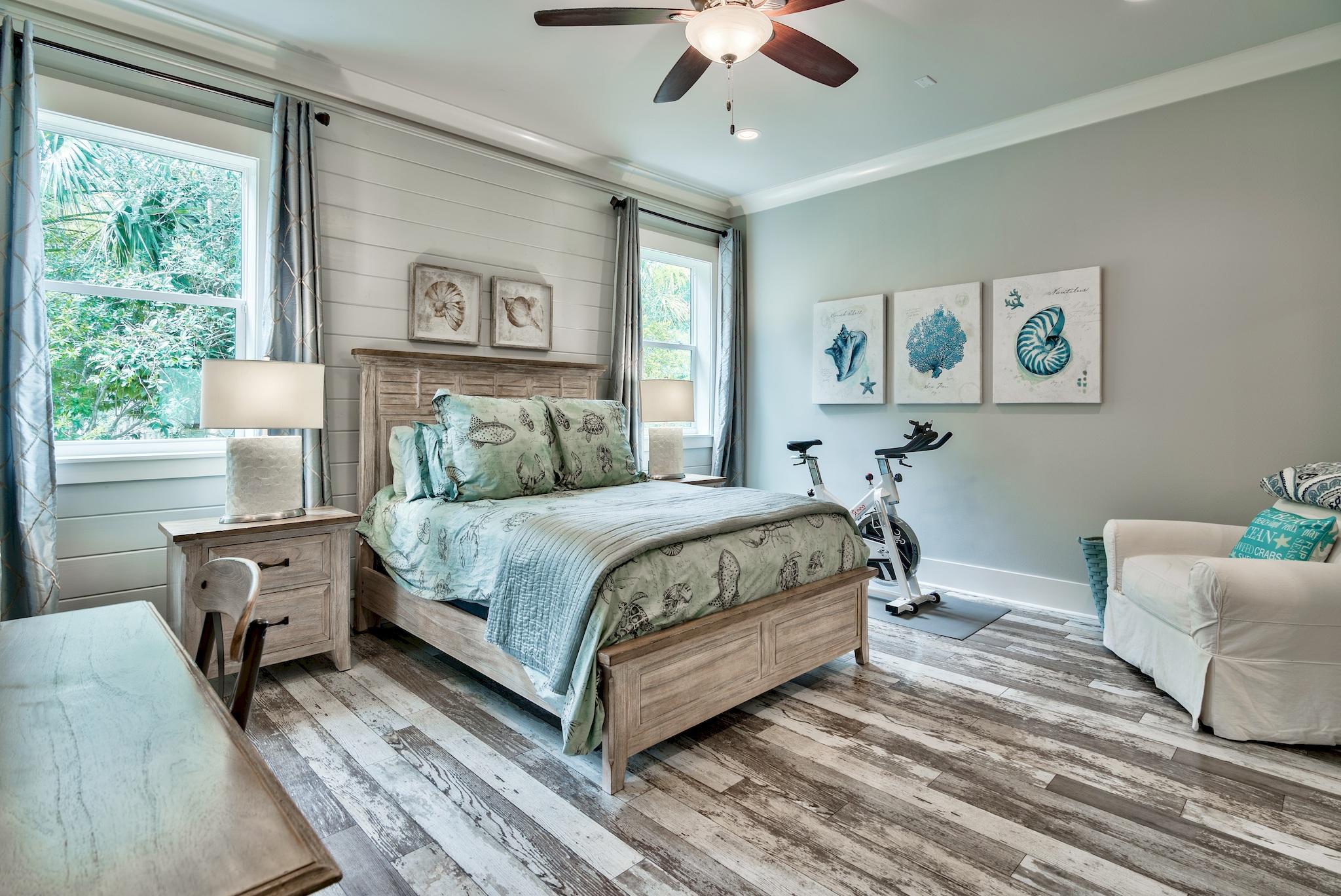 HIDDEN GROVE - Residential