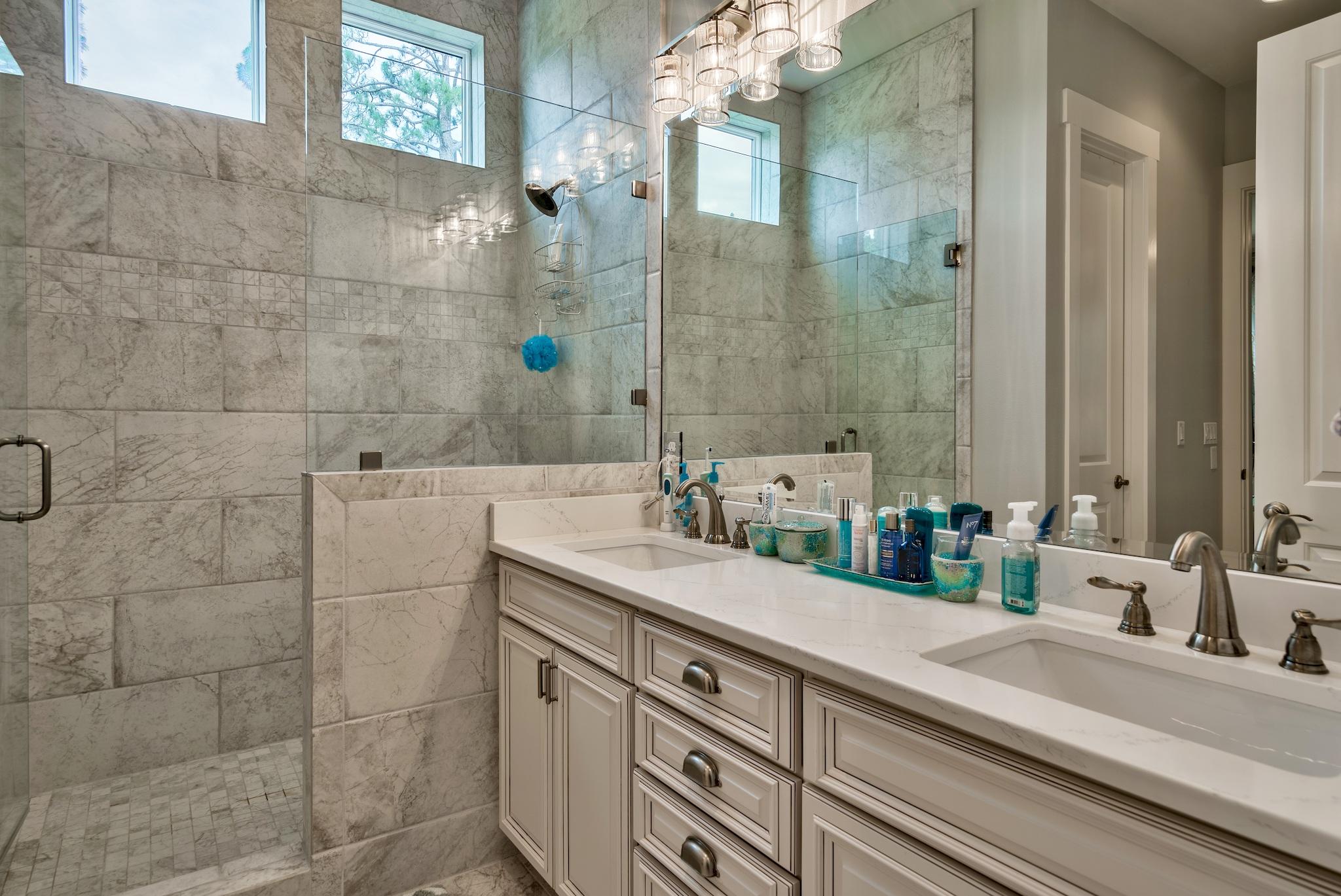 HIDDEN GROVE - Residential