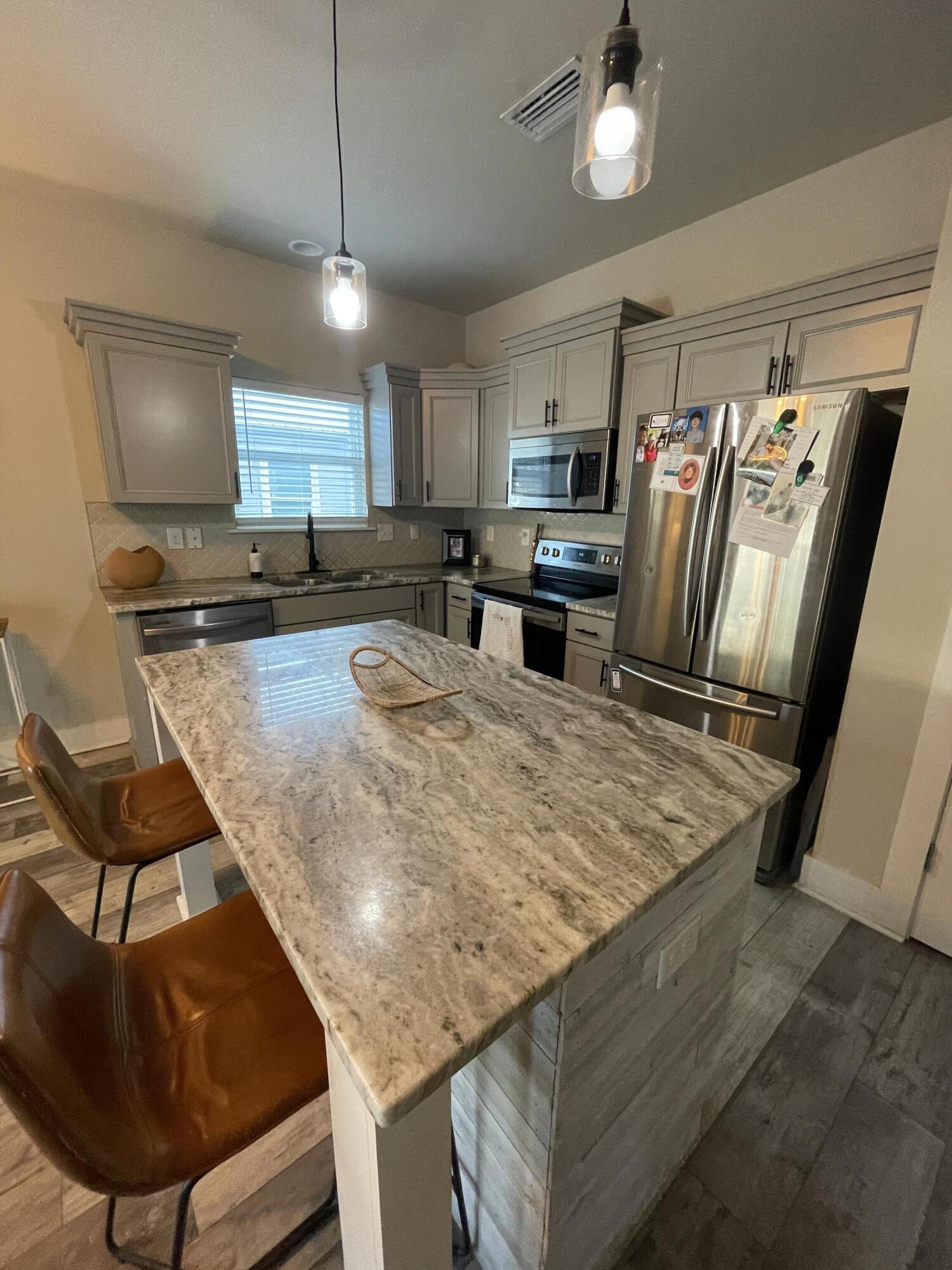 TOWN OF SANTA ROSA - Residential Lease