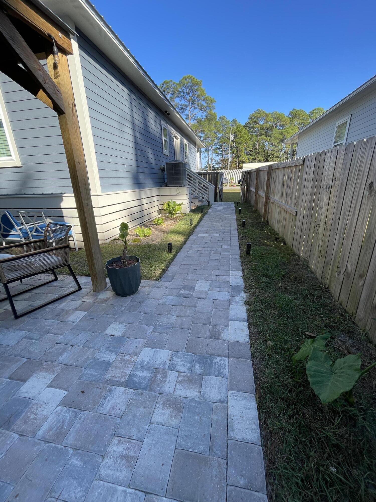 TOWN OF SANTA ROSA - Residential Lease