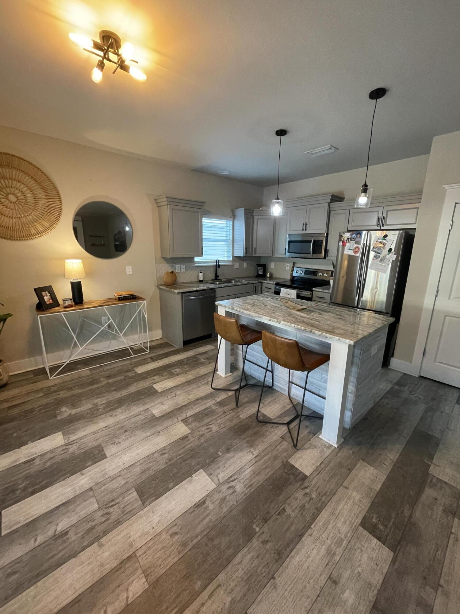 TOWN OF SANTA ROSA - Residential Lease