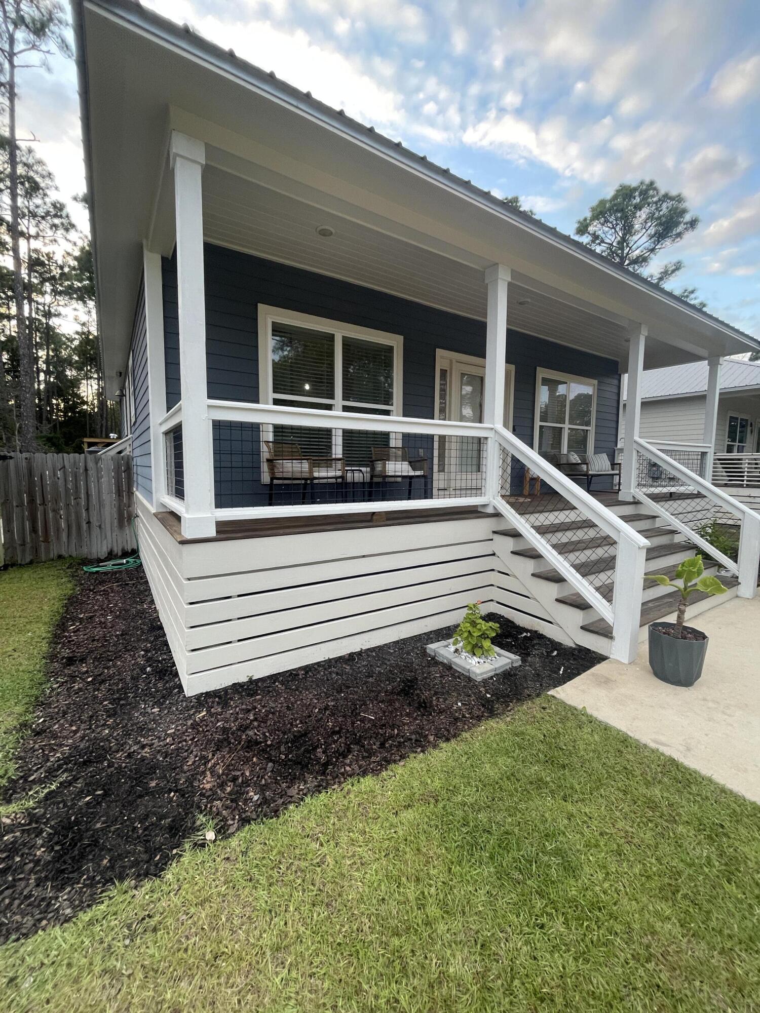 TOWN OF SANTA ROSA - Residential Lease