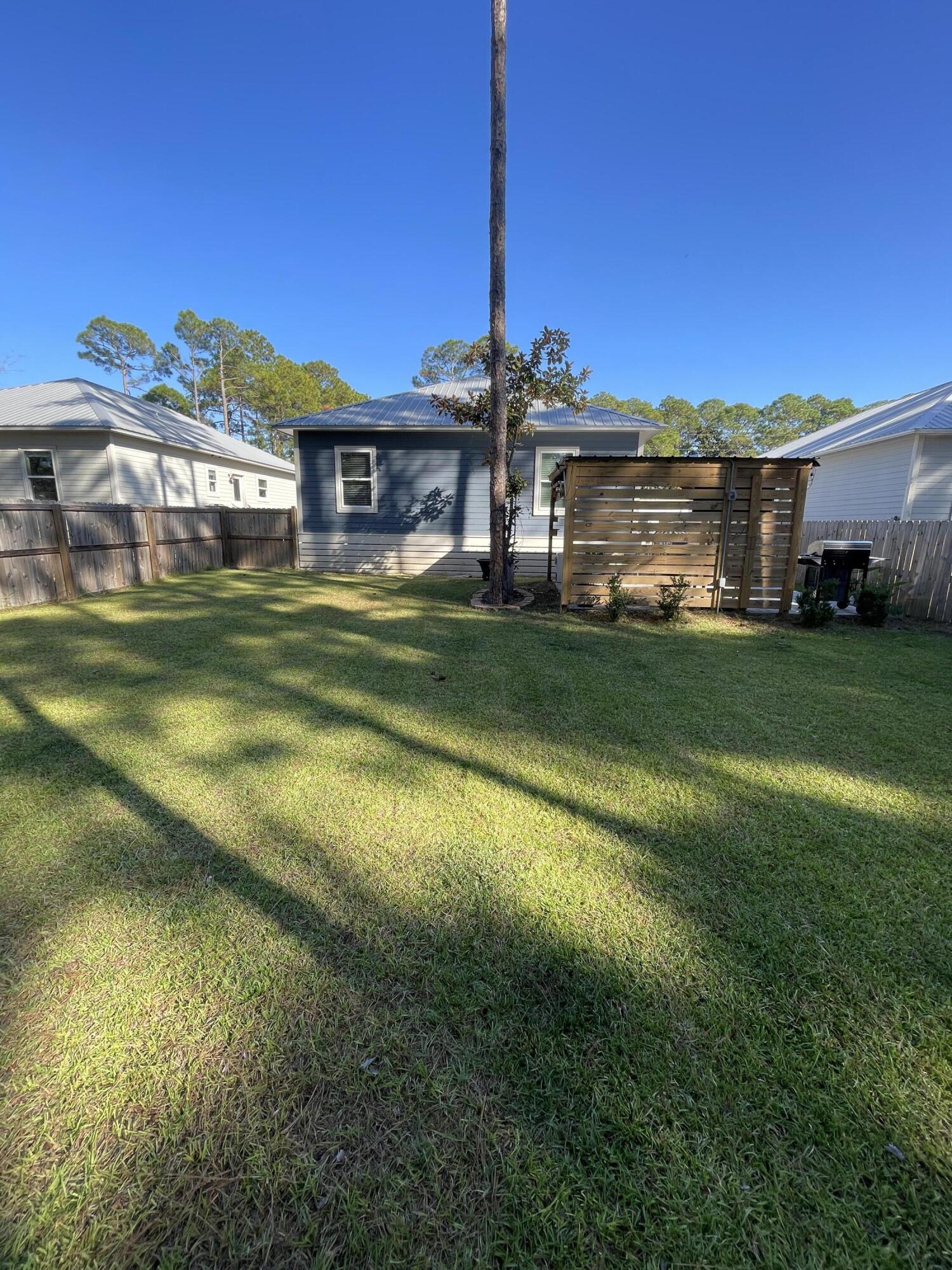 TOWN OF SANTA ROSA - Residential Lease