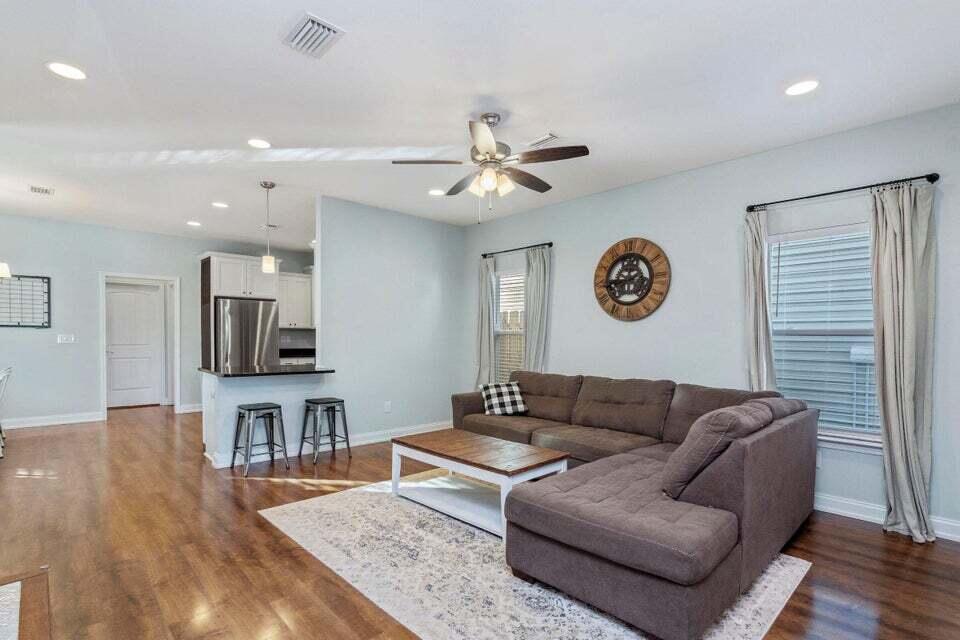 CARONDOLET T/H - Residential Lease