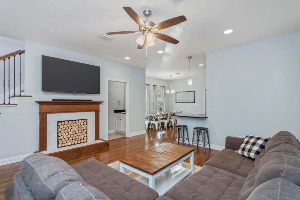 CARONDOLET T/H - Residential Lease