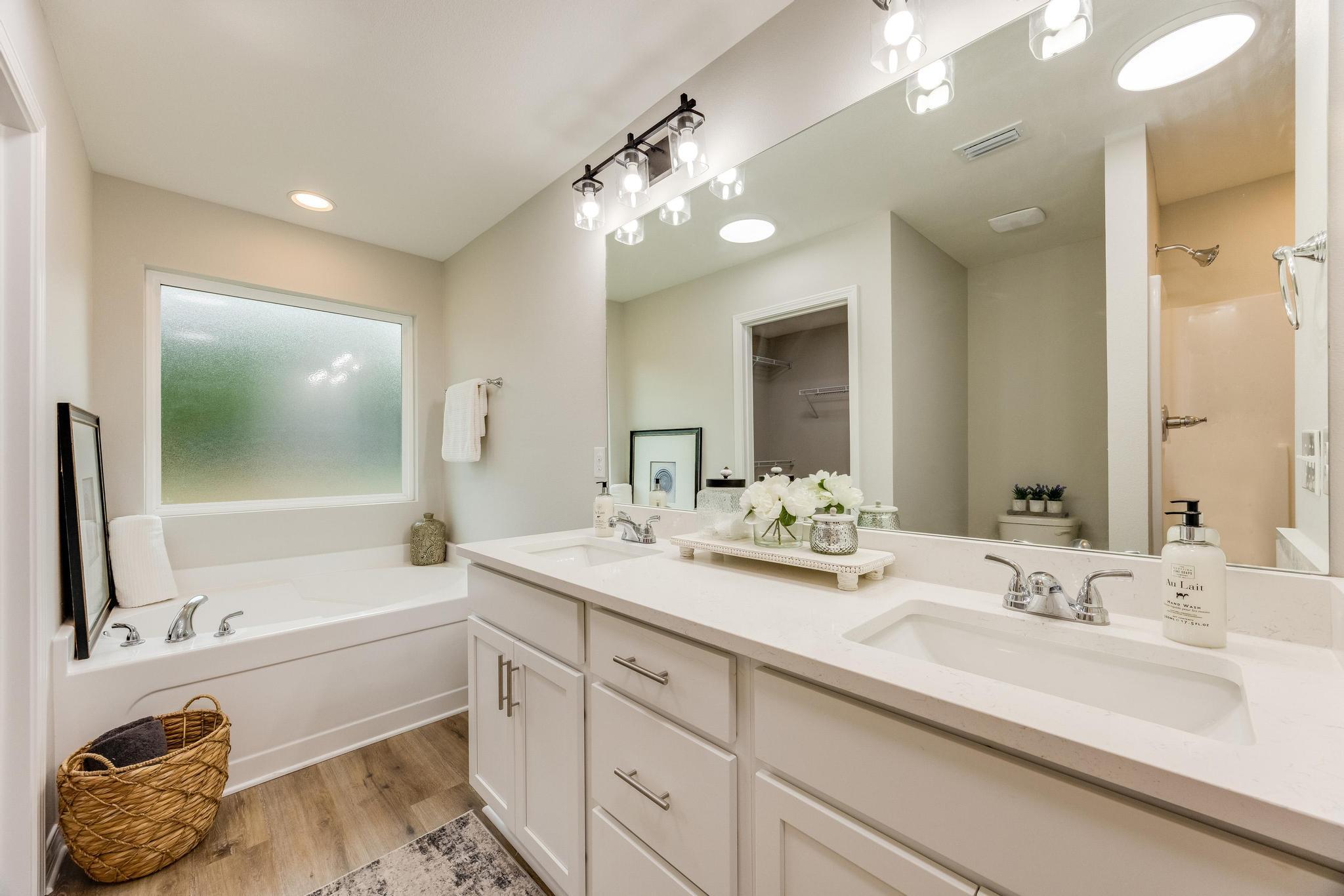 SPRING HOLLOW ESTATES - Residential