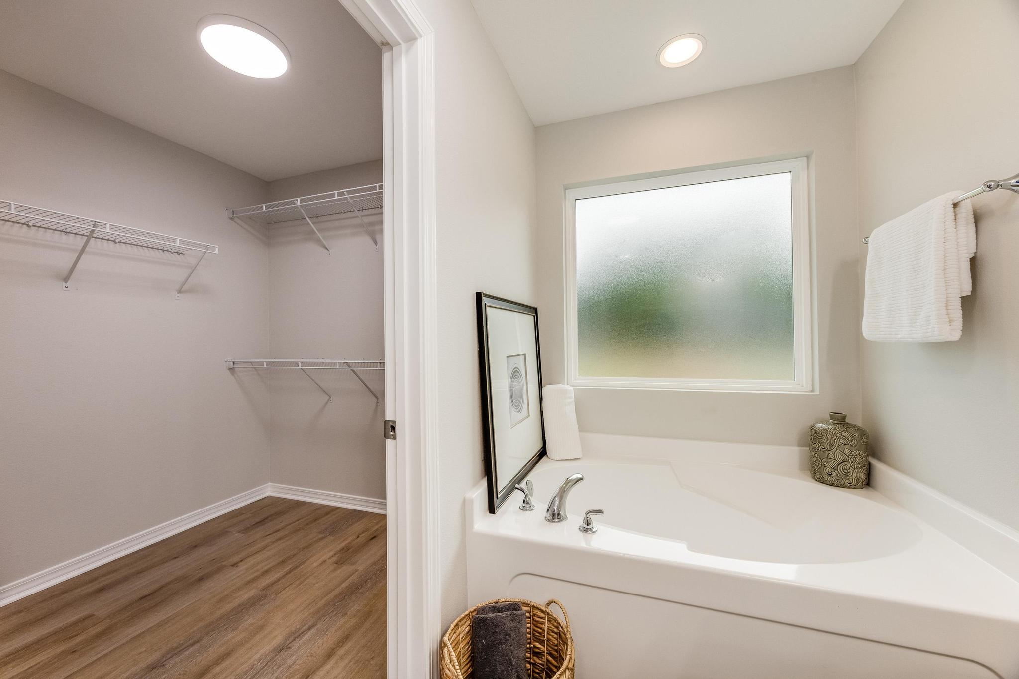 SPRING HOLLOW ESTATES - Residential