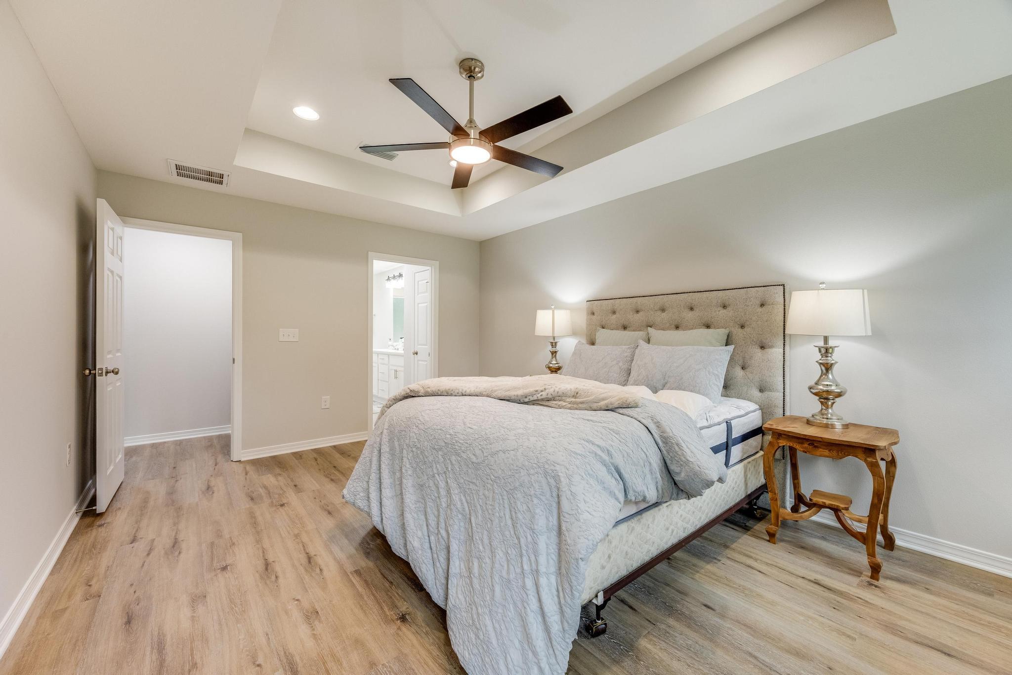 SPRING HOLLOW ESTATES - Residential