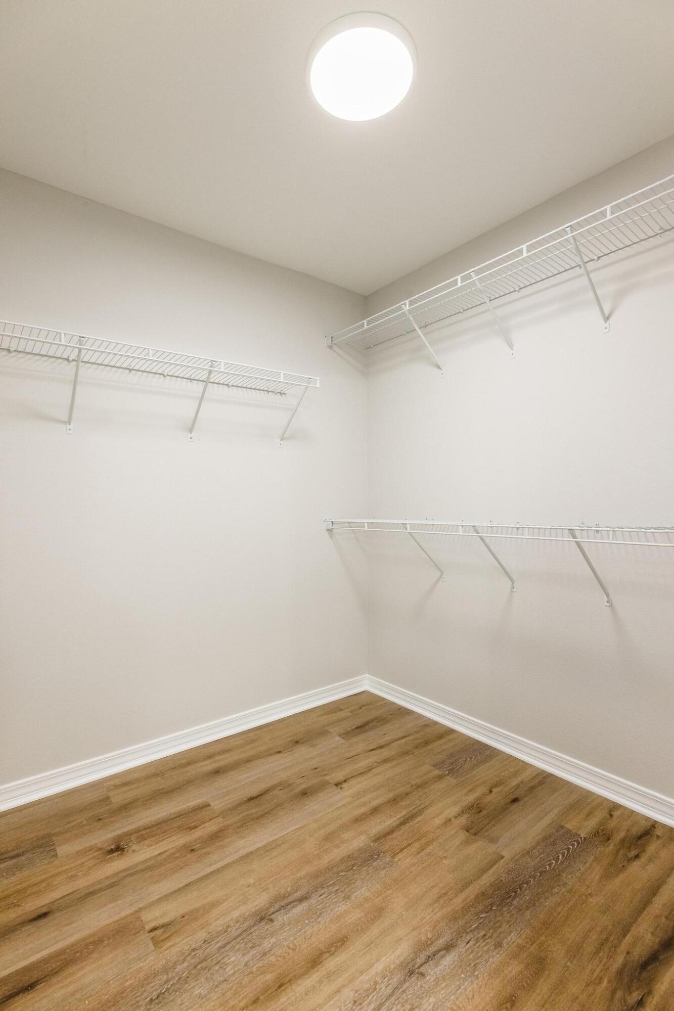 SPRING HOLLOW ESTATES - Residential