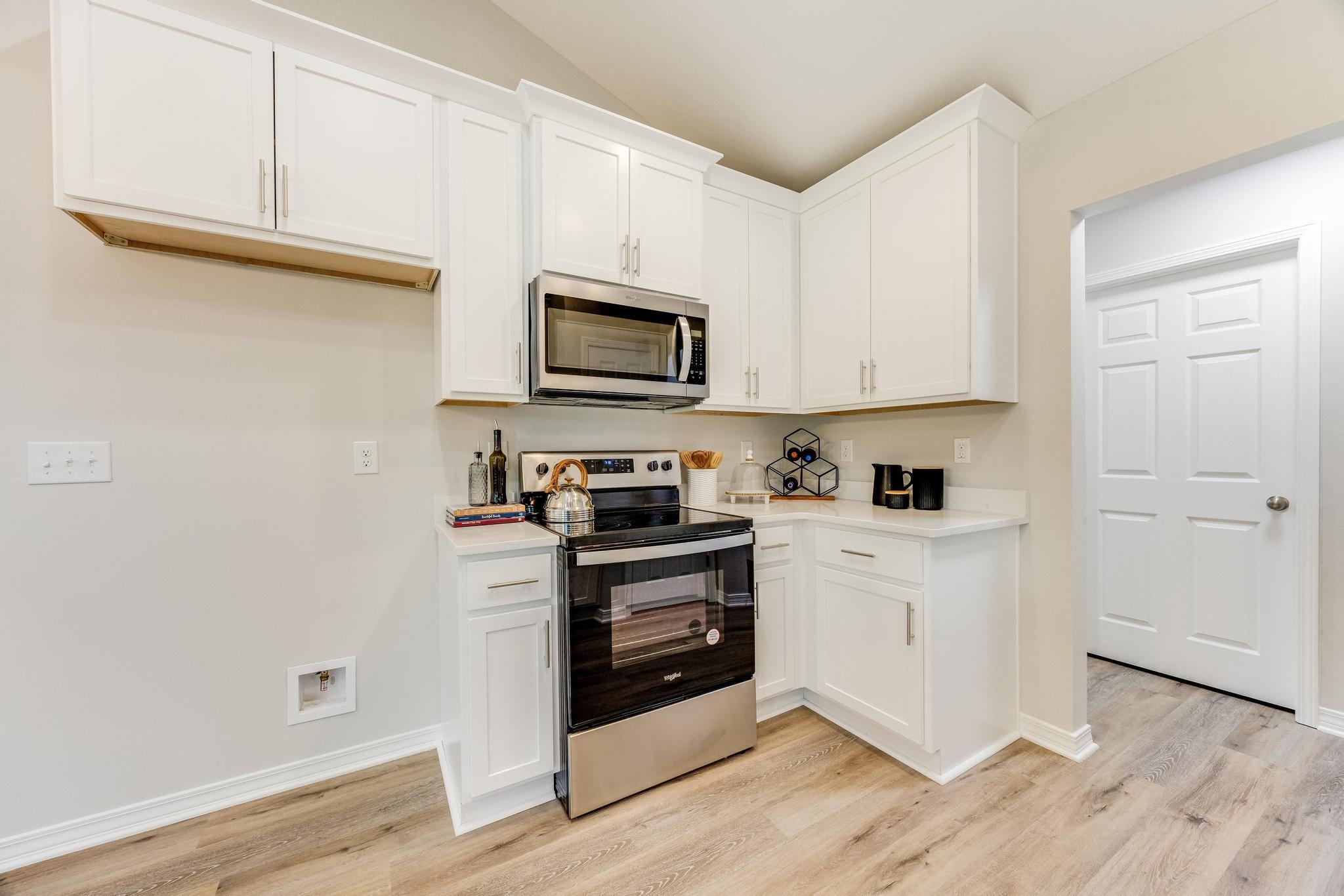 SPRING HOLLOW ESTATES - Residential