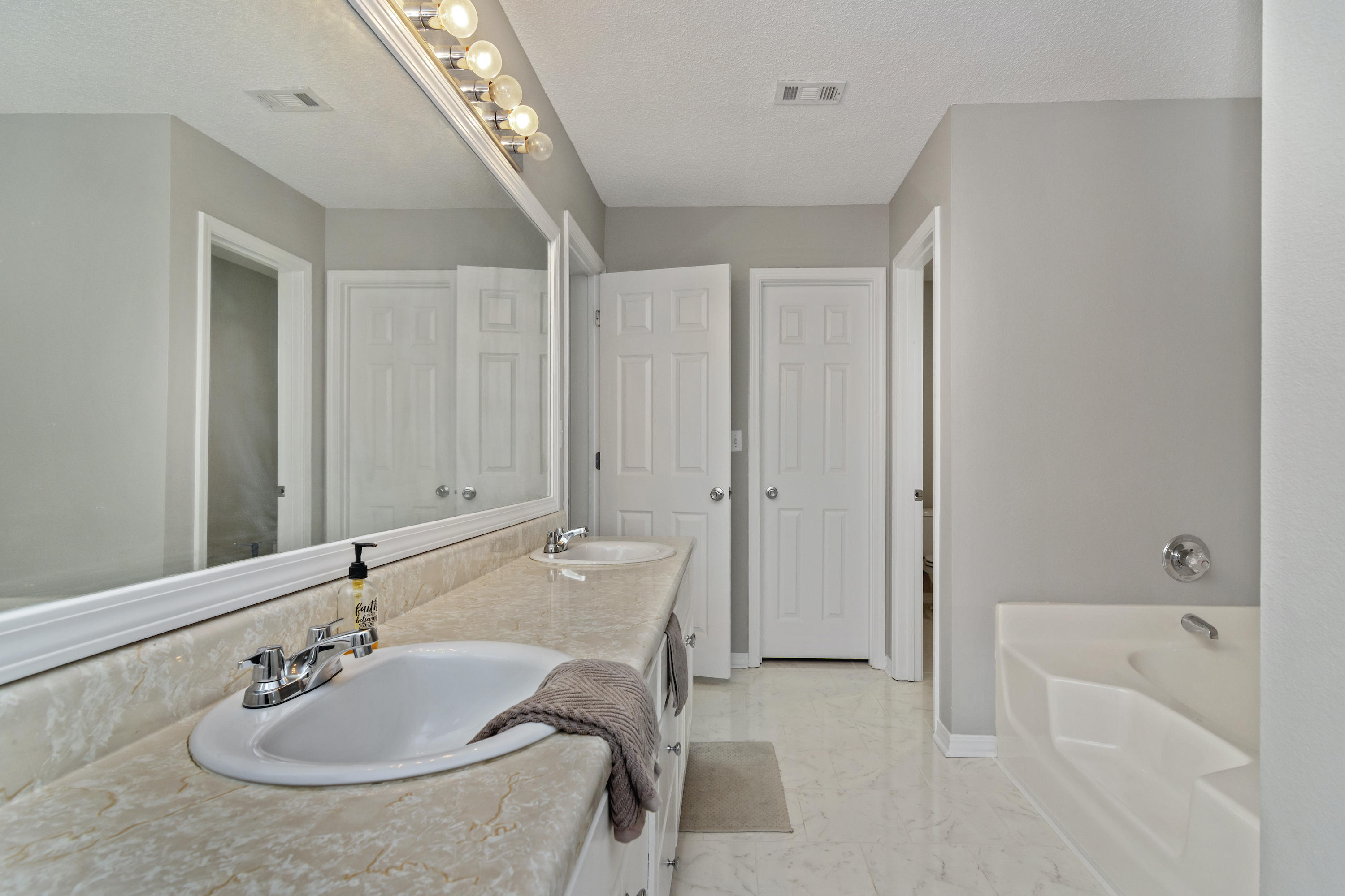 LEE FARMS PH I - Residential