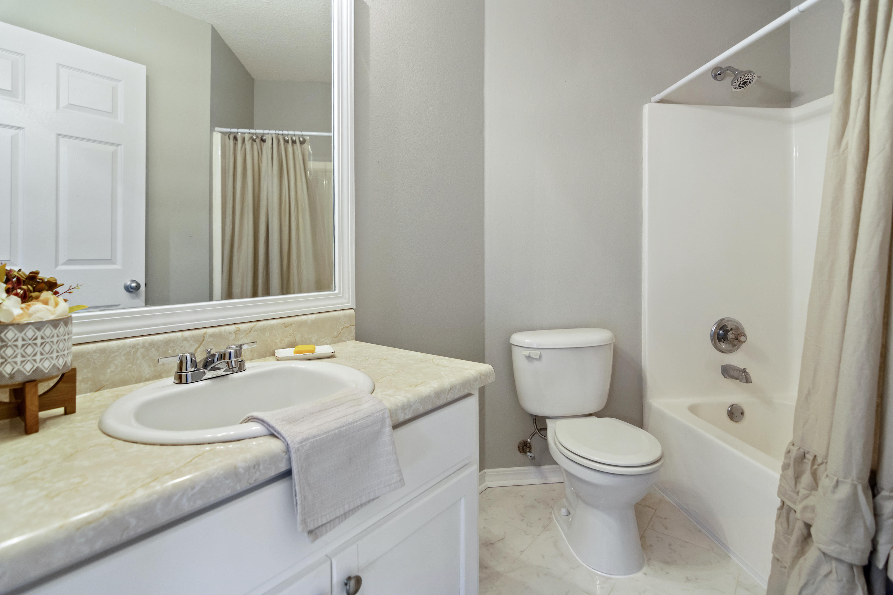 LEE FARMS PH I - Residential