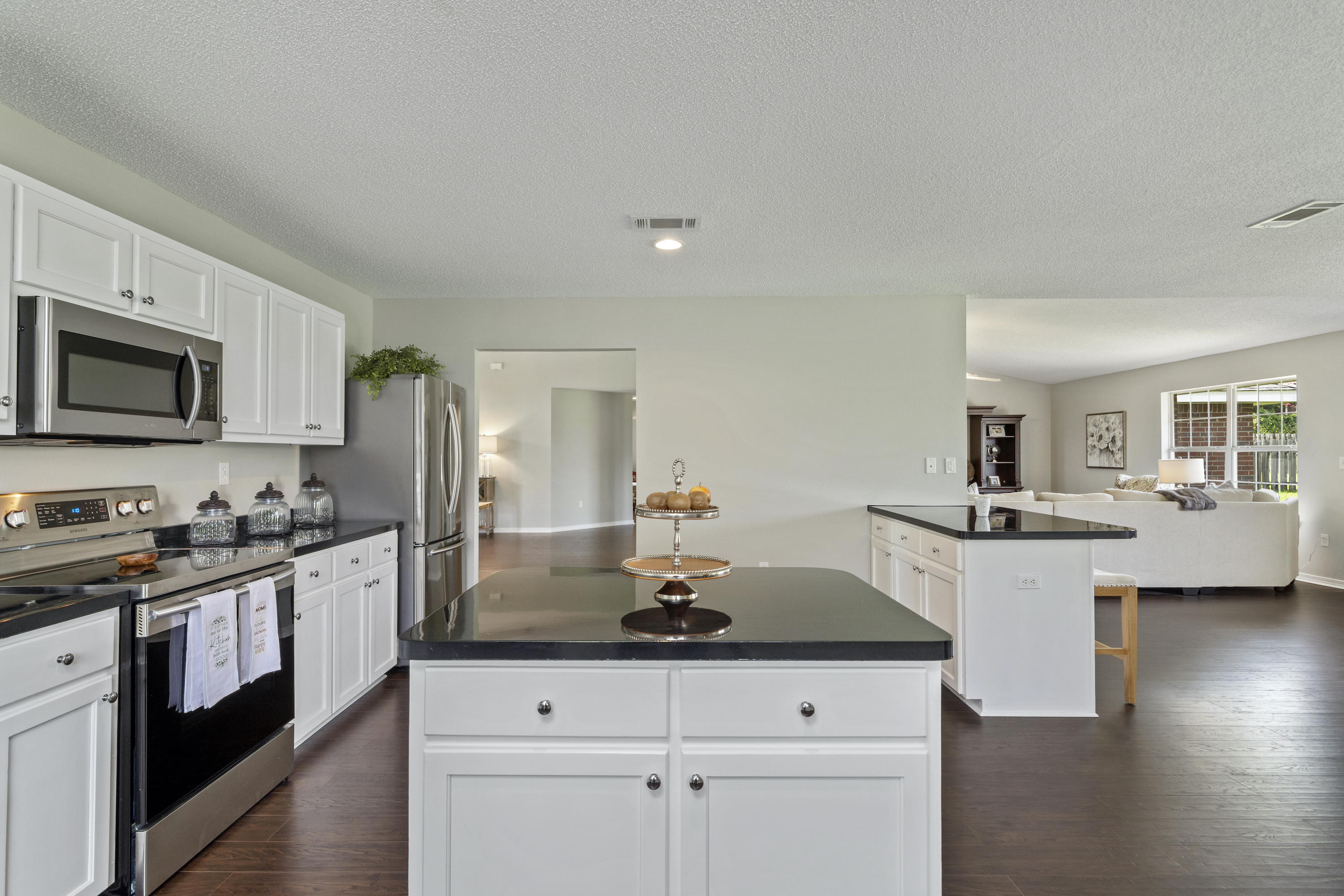 LEE FARMS PH I - Residential