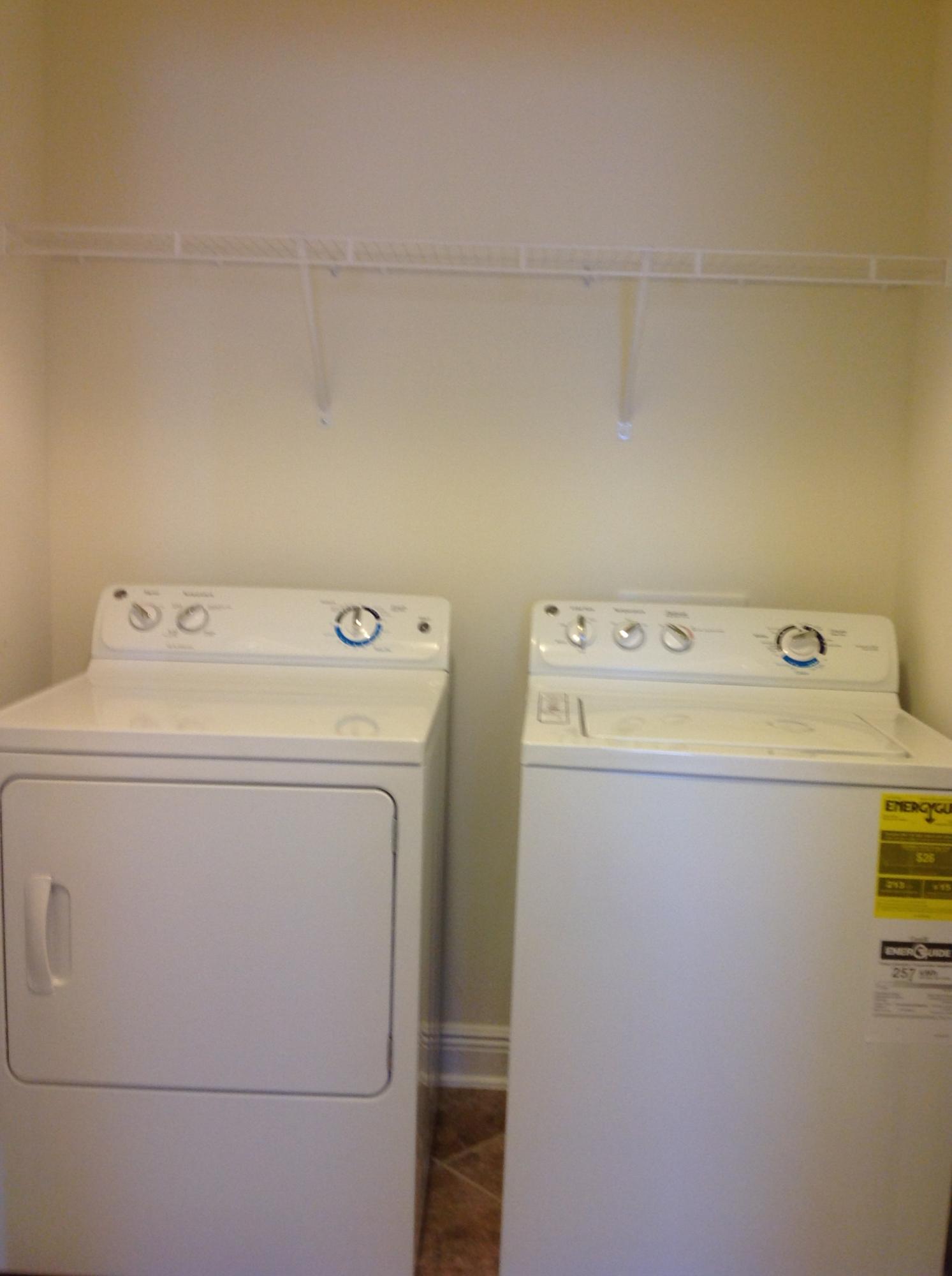 RESERVE POINTE - Residential Lease