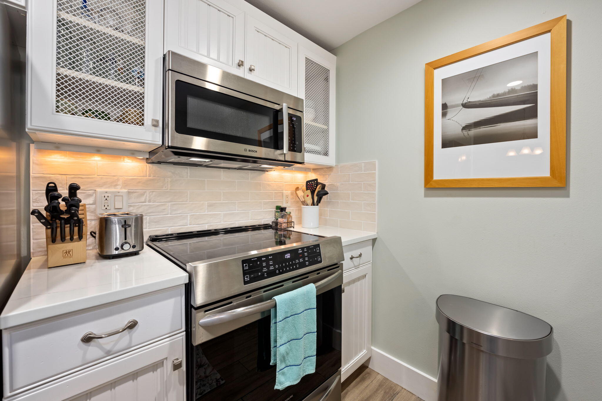 MARKET STREET INN - Residential