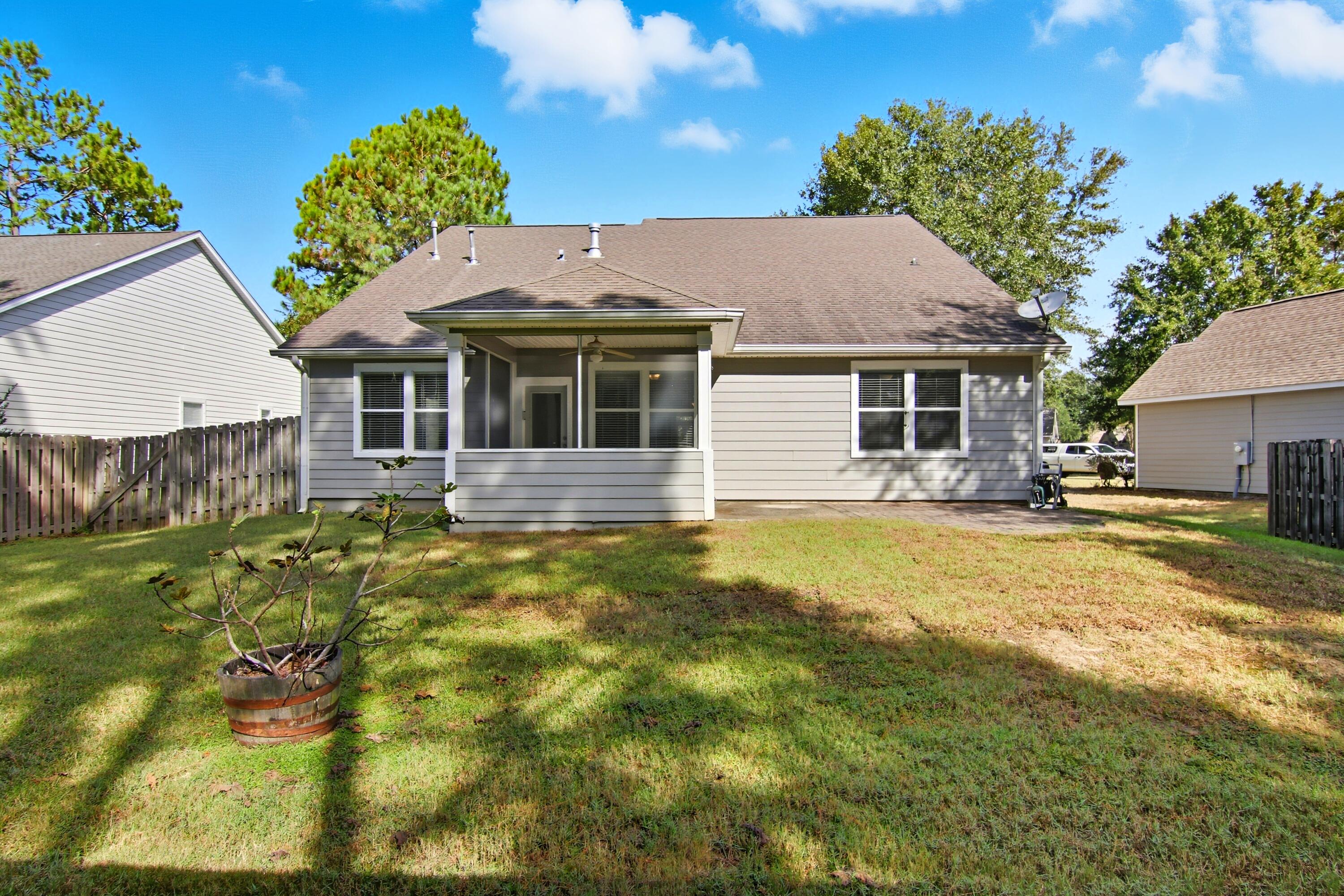 HAMMOCK BAY - Residential