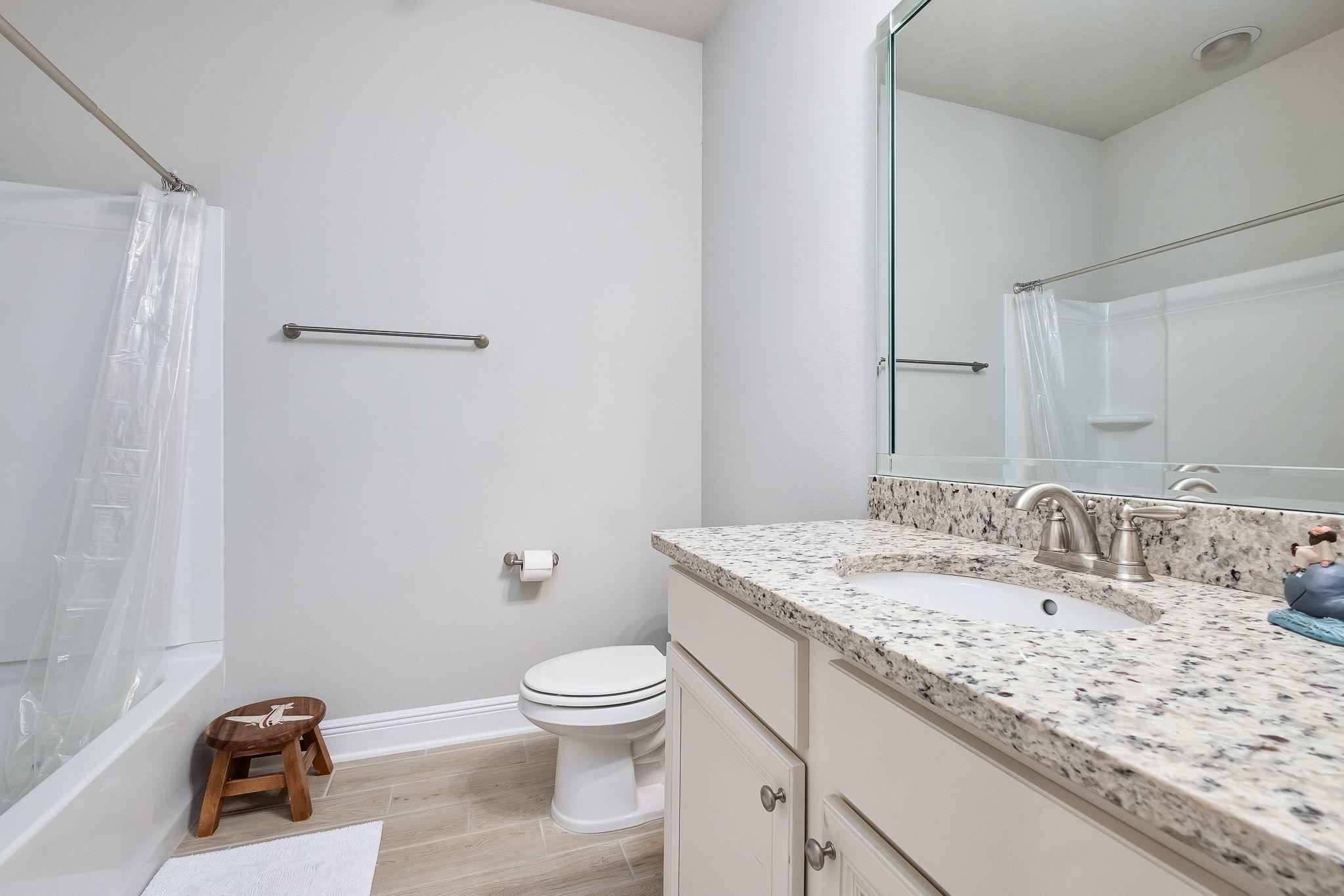 MUSSETT BAYOU MANOR - Residential