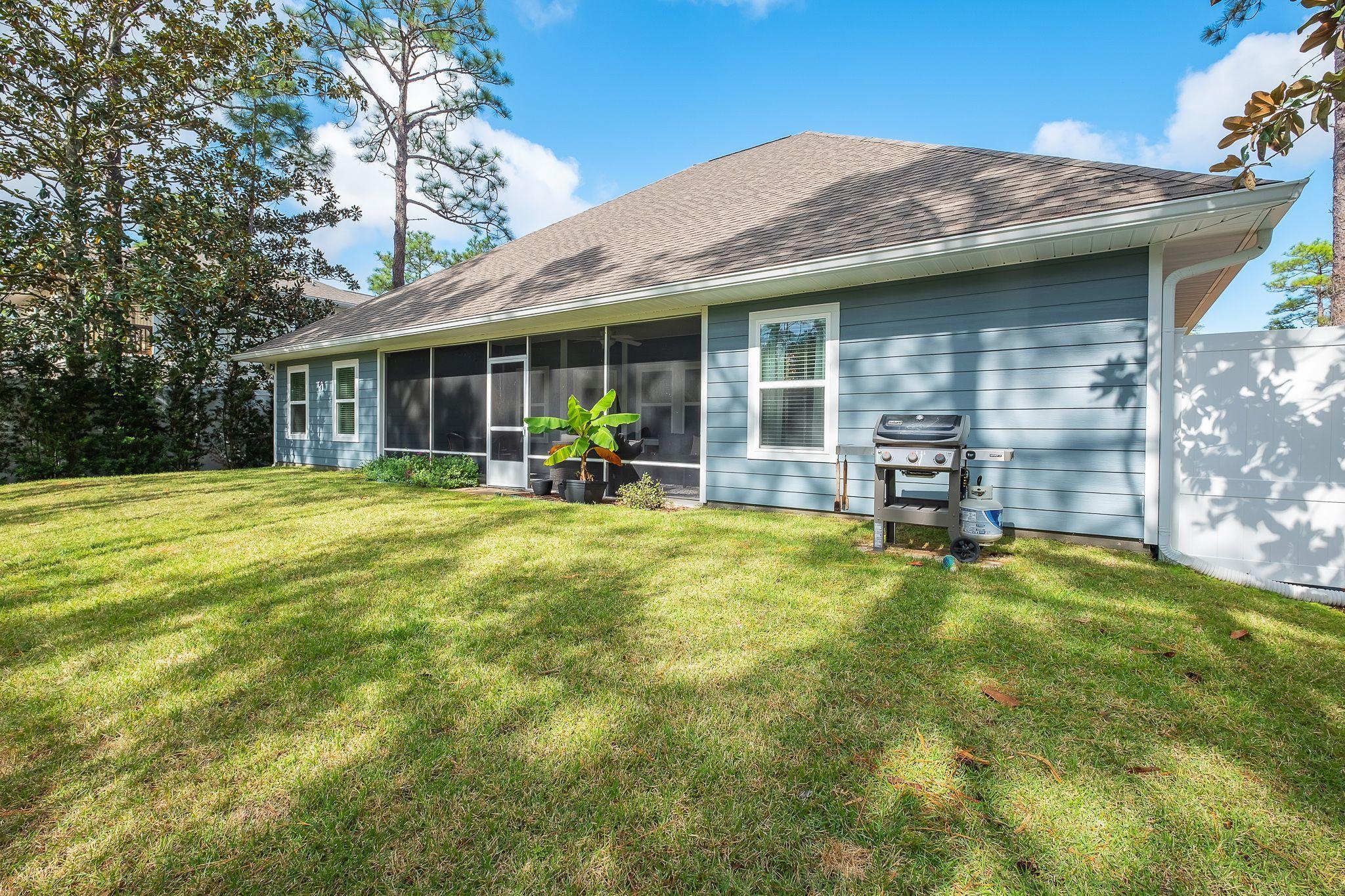 MUSSETT BAYOU MANOR - Residential