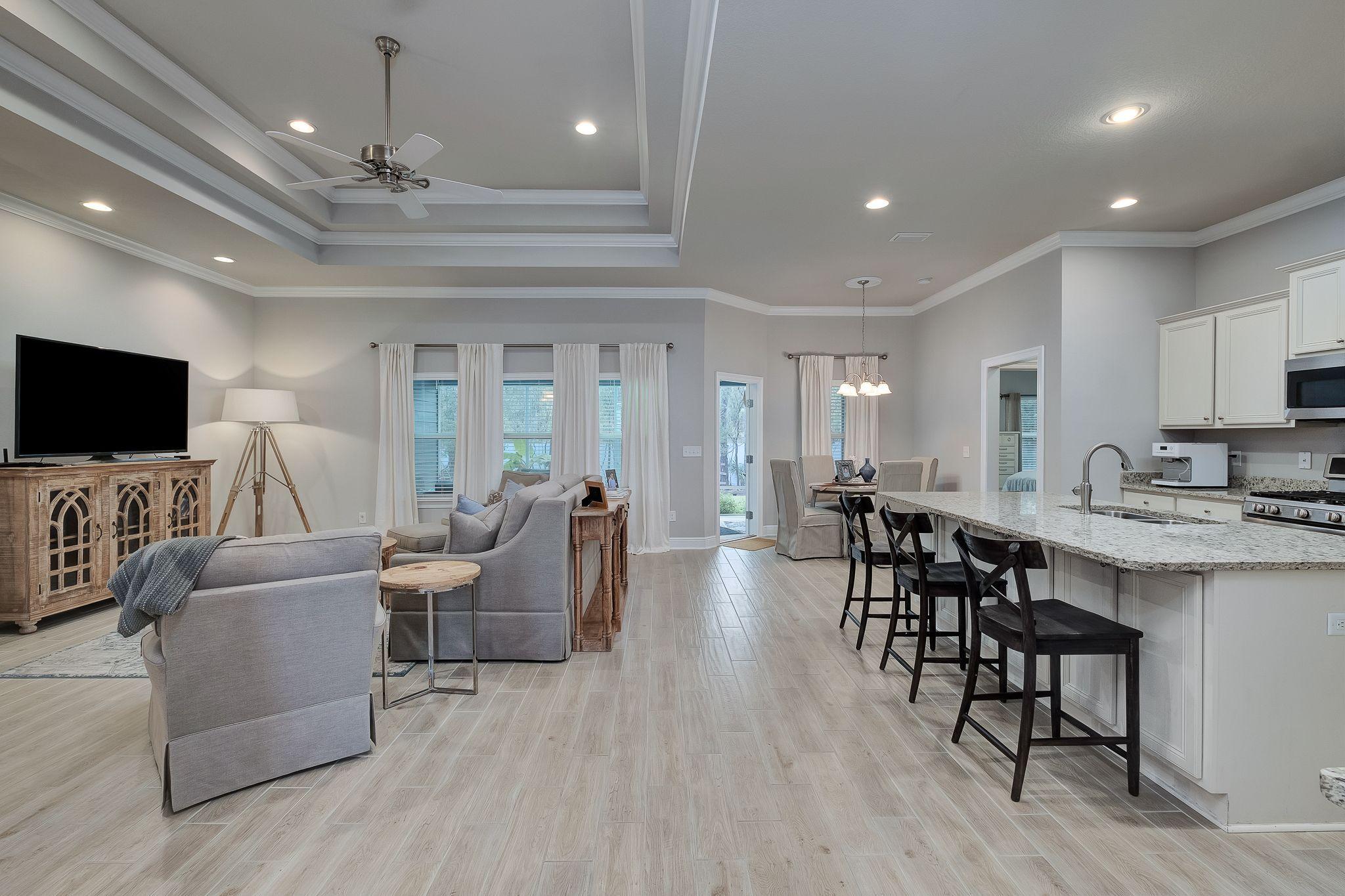 MUSSETT BAYOU MANOR - Residential