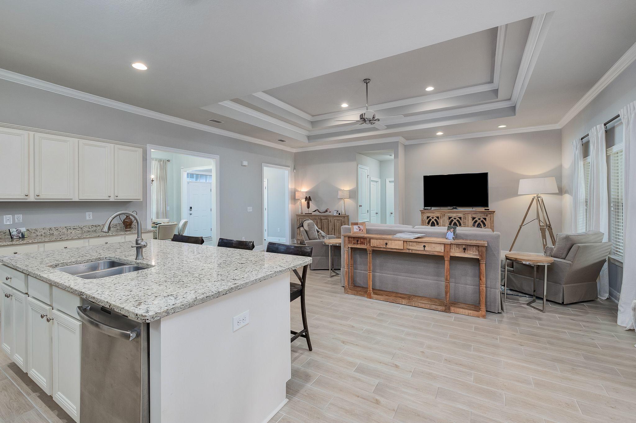 MUSSETT BAYOU MANOR - Residential