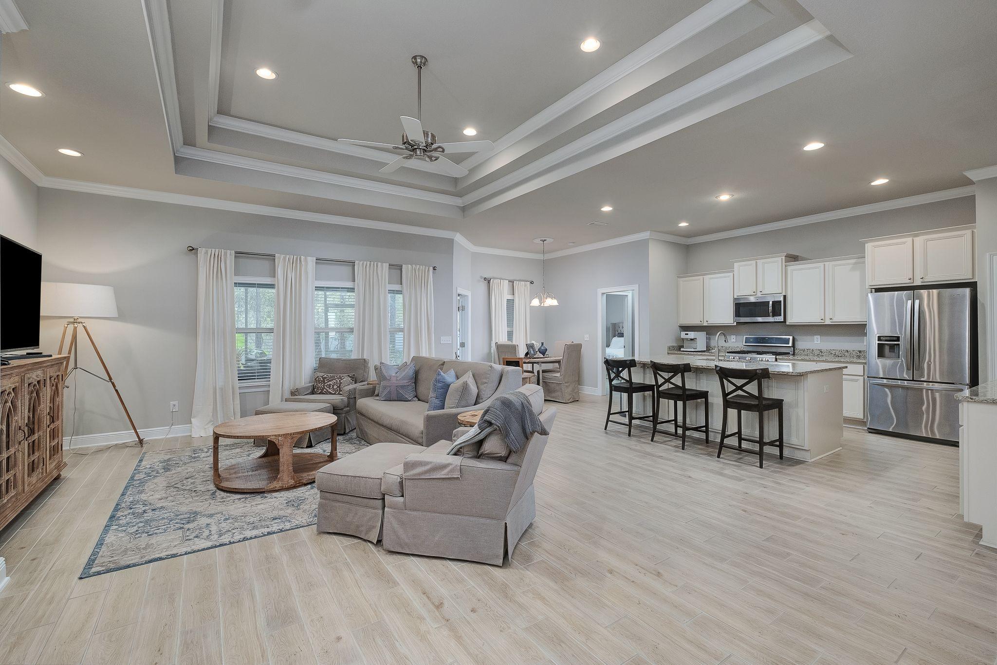 MUSSETT BAYOU MANOR - Residential