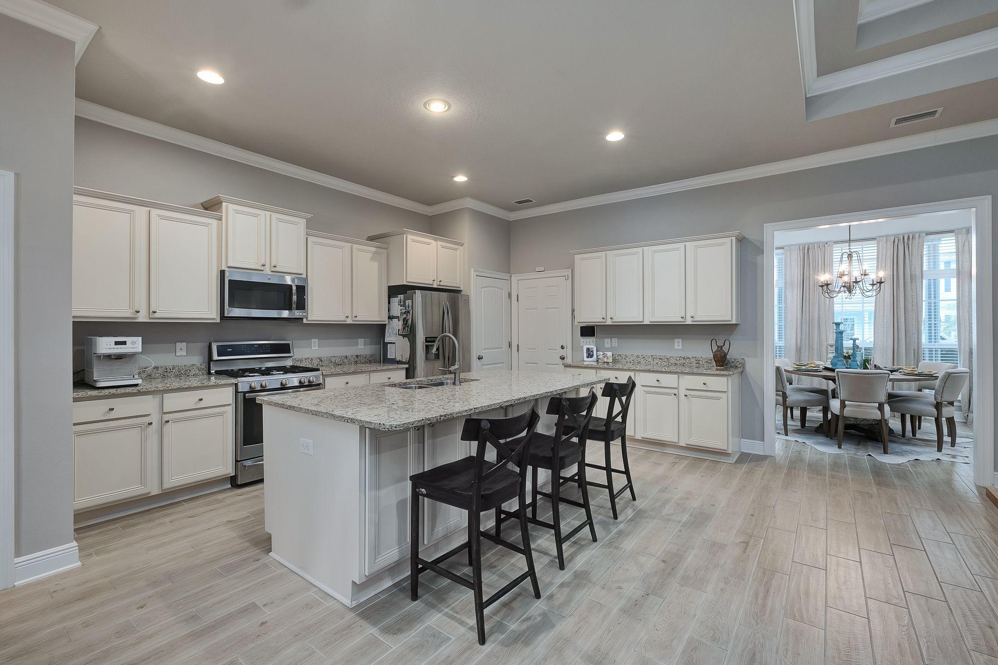 MUSSETT BAYOU MANOR - Residential