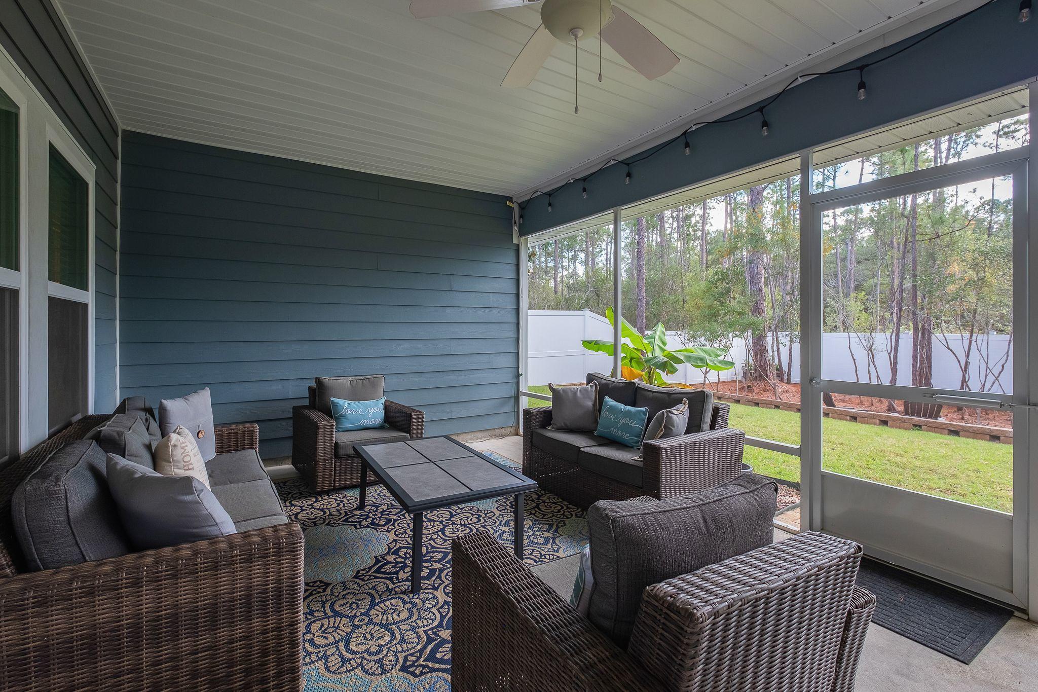 MUSSETT BAYOU MANOR - Residential