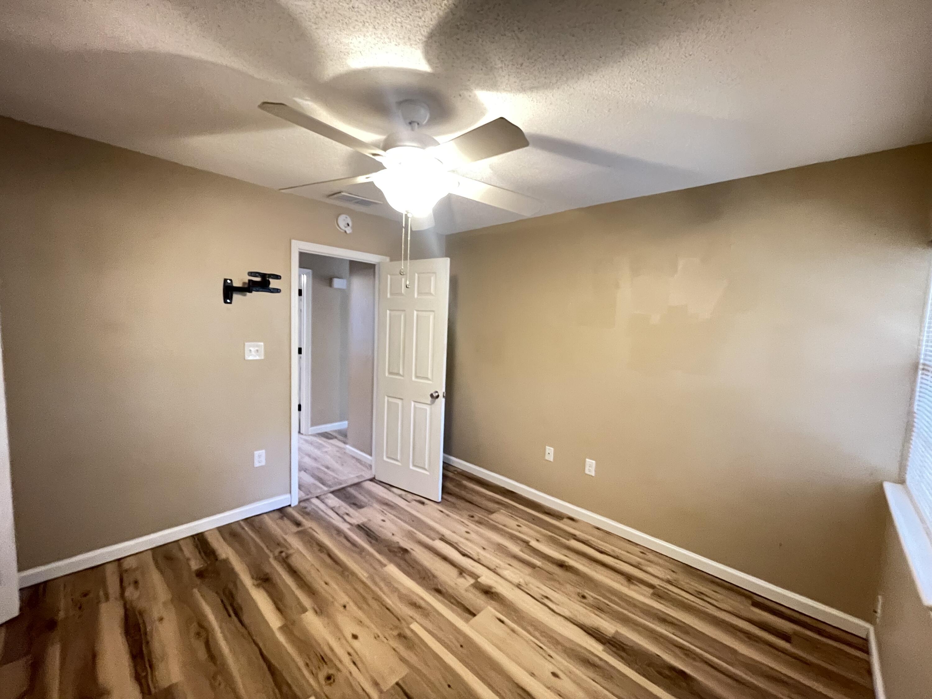 SUNSET STRIP - Residential Lease