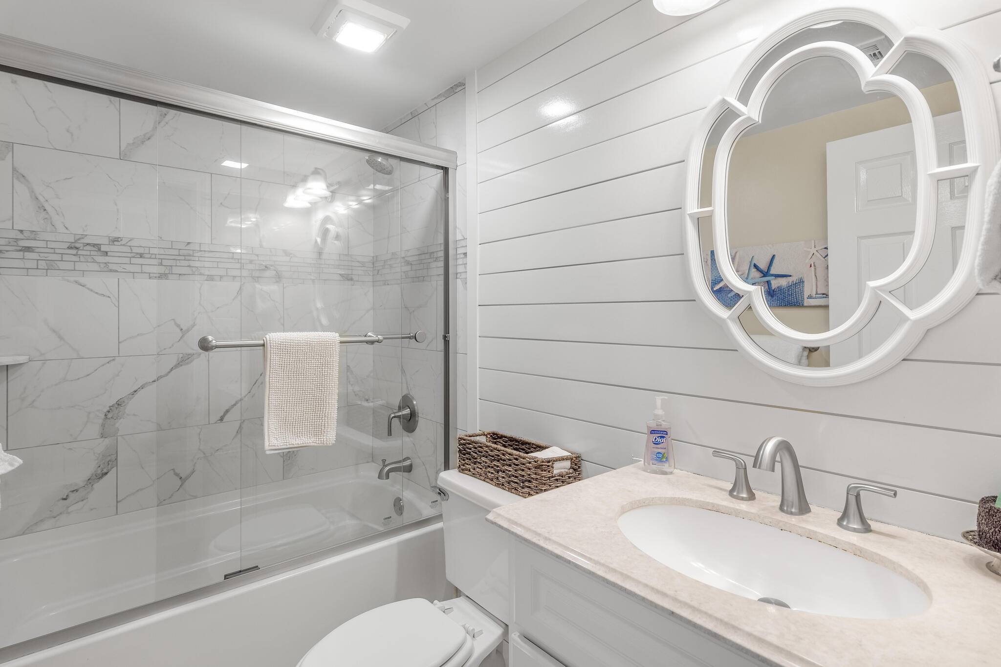 JADE EAST TOWERS CONDO - Residential