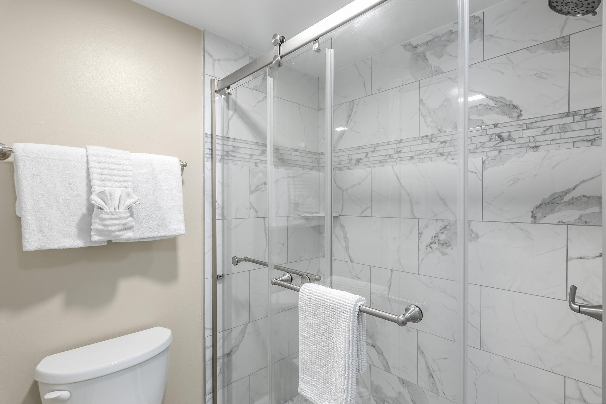 JADE EAST TOWERS CONDO - Residential