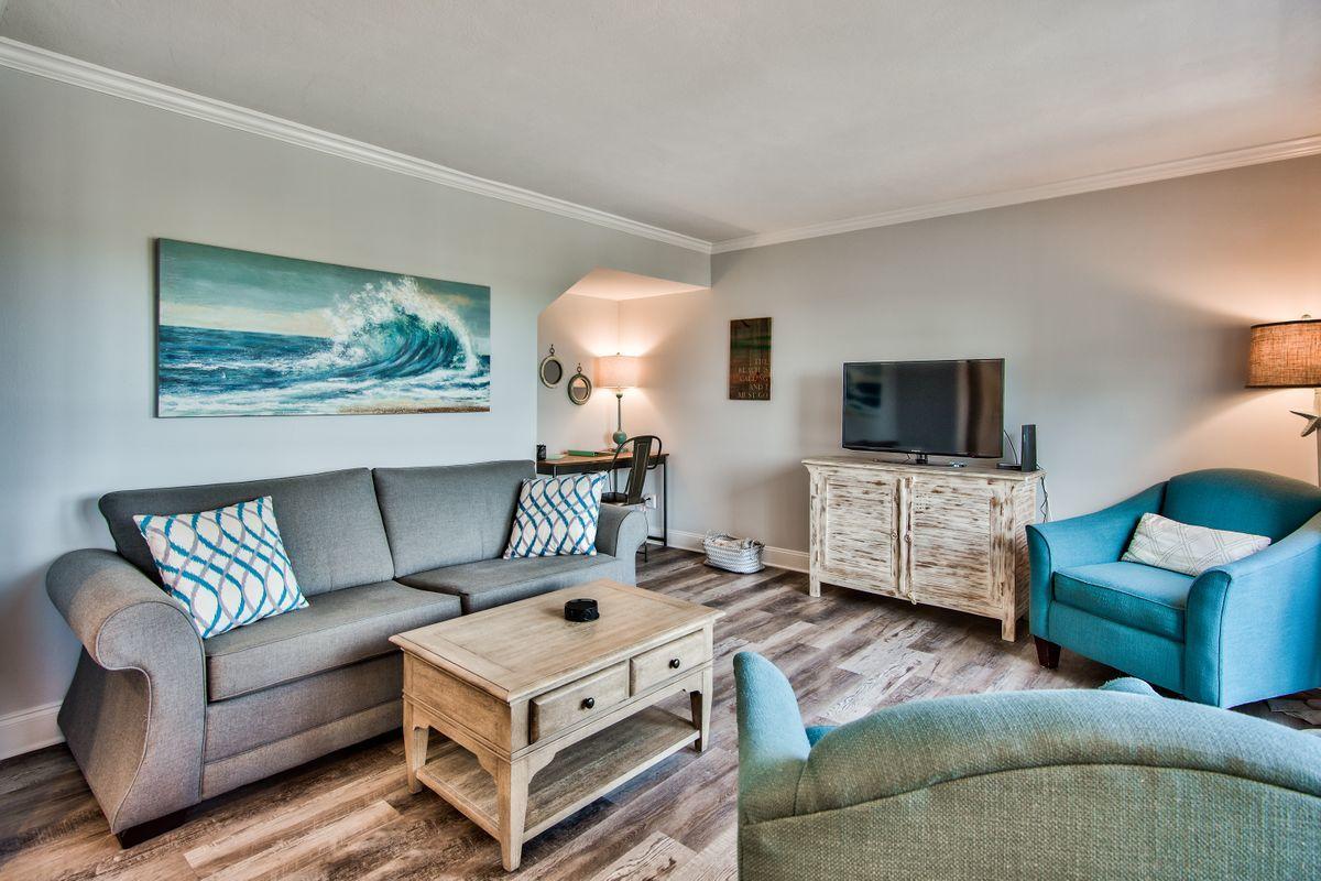 PINNACLE PORT - Residential