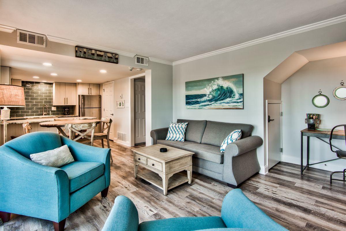 PINNACLE PORT - Residential