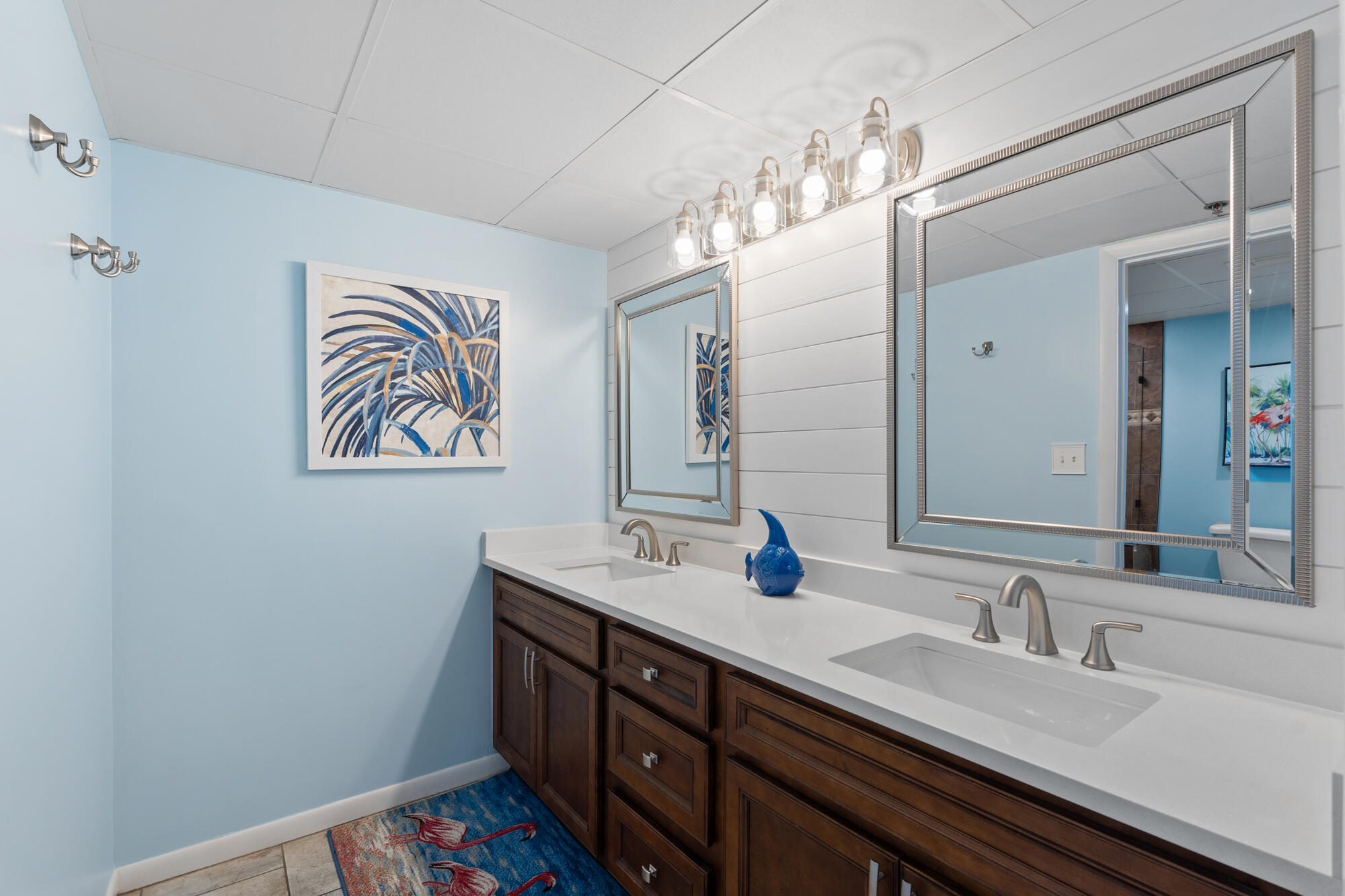 LONG BEACH - Residential