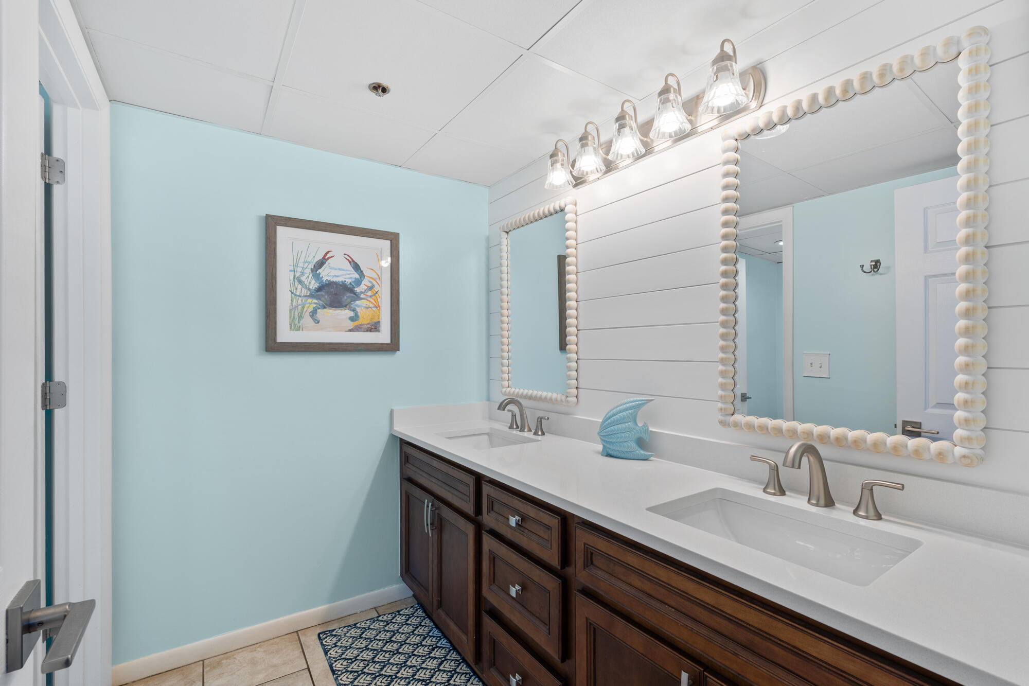 LONG BEACH - Residential