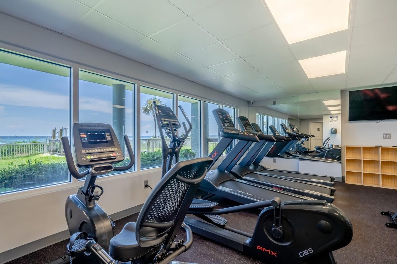 LONG BEACH - Residential