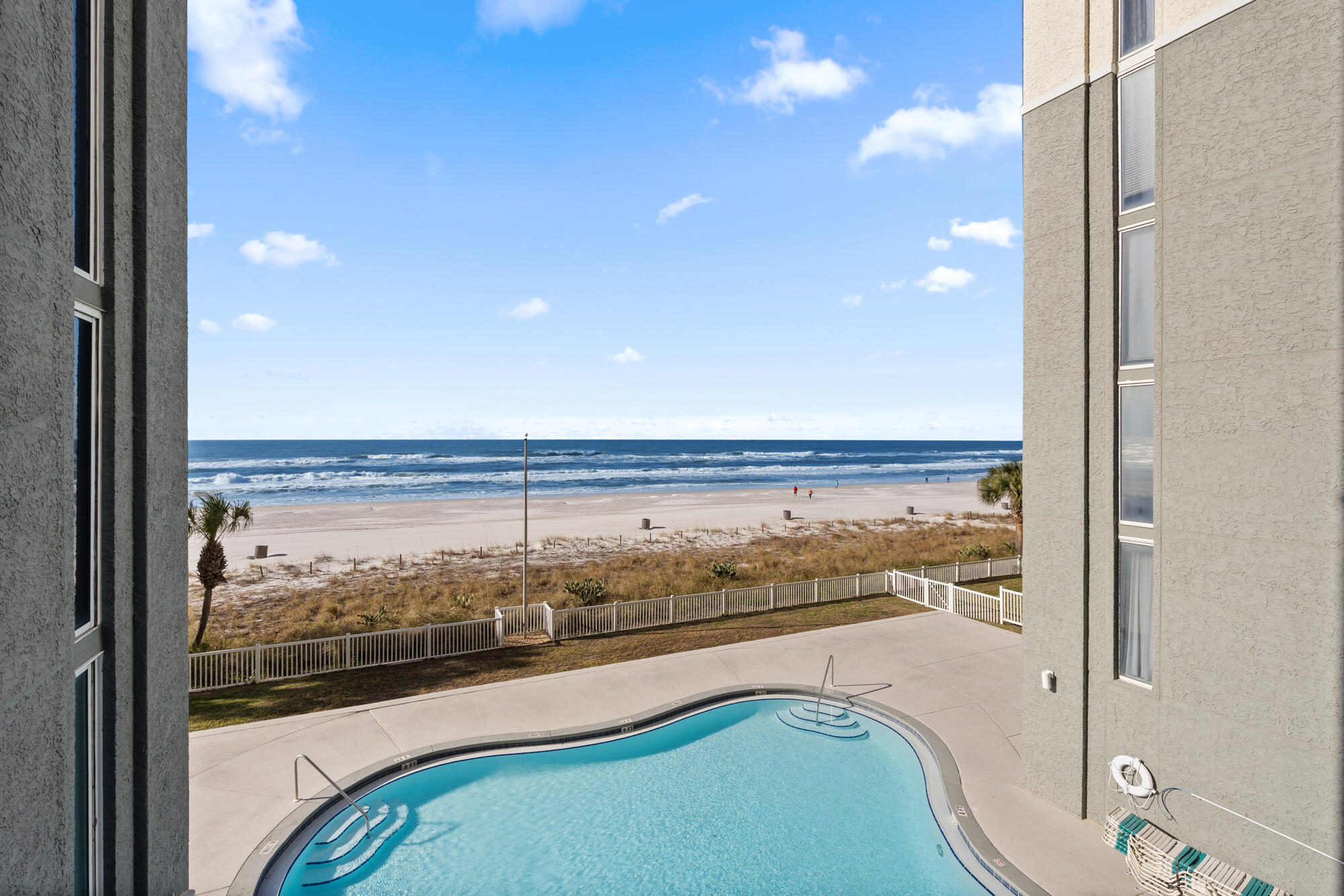 LONG BEACH - Residential