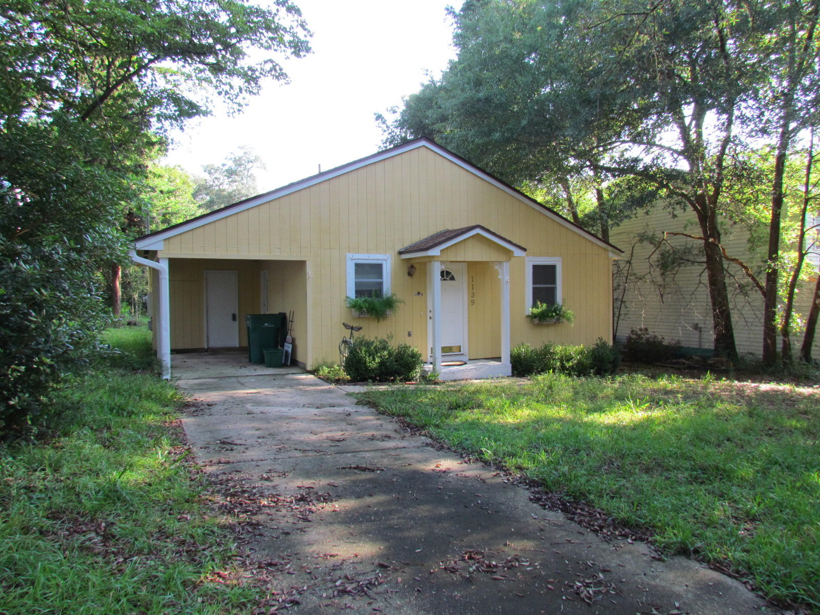 Vaparaiso Pinecrest 2 - Residential Lease