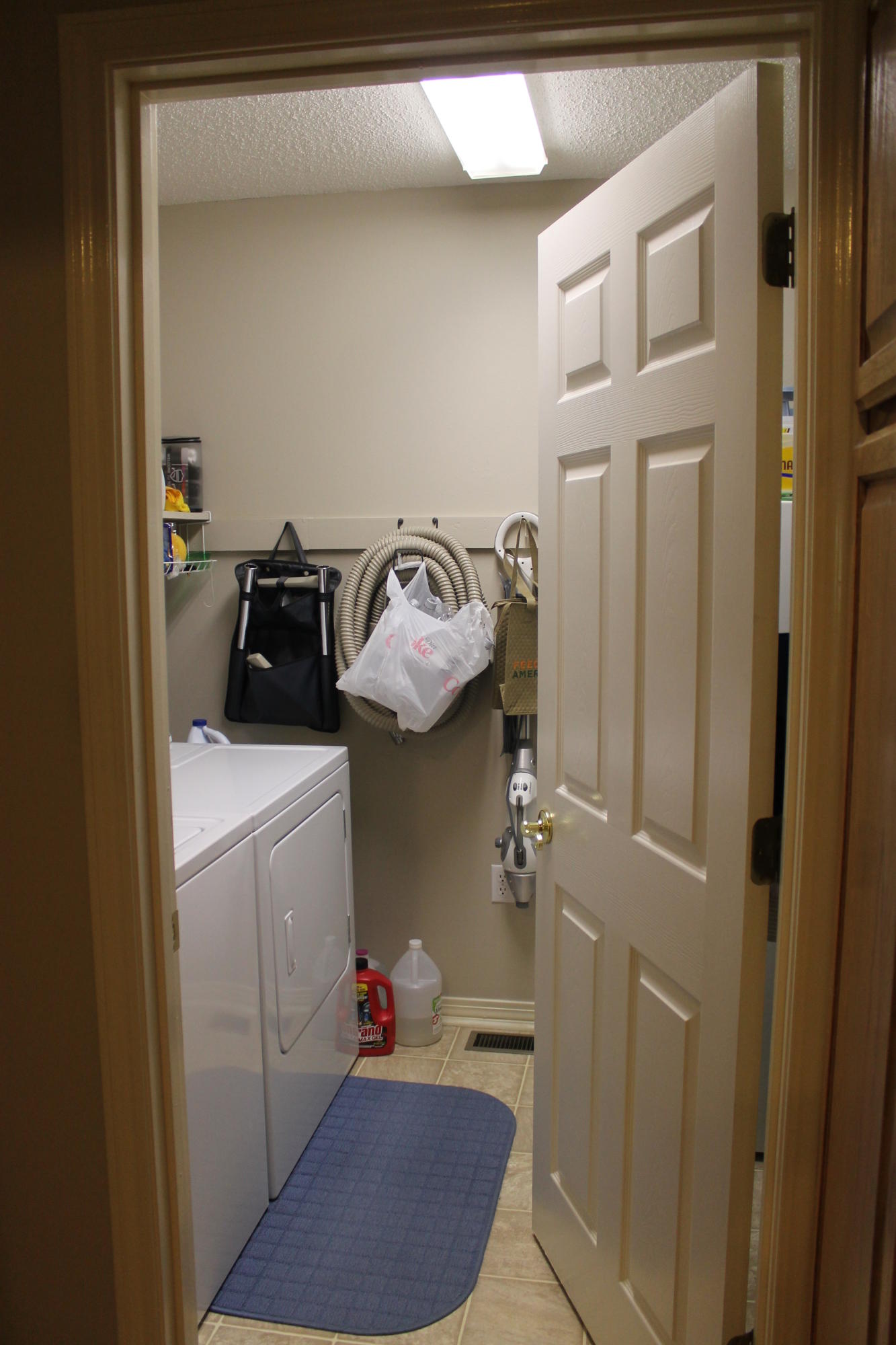 KENNEDY LAKE (UNRECORDED) - Residential