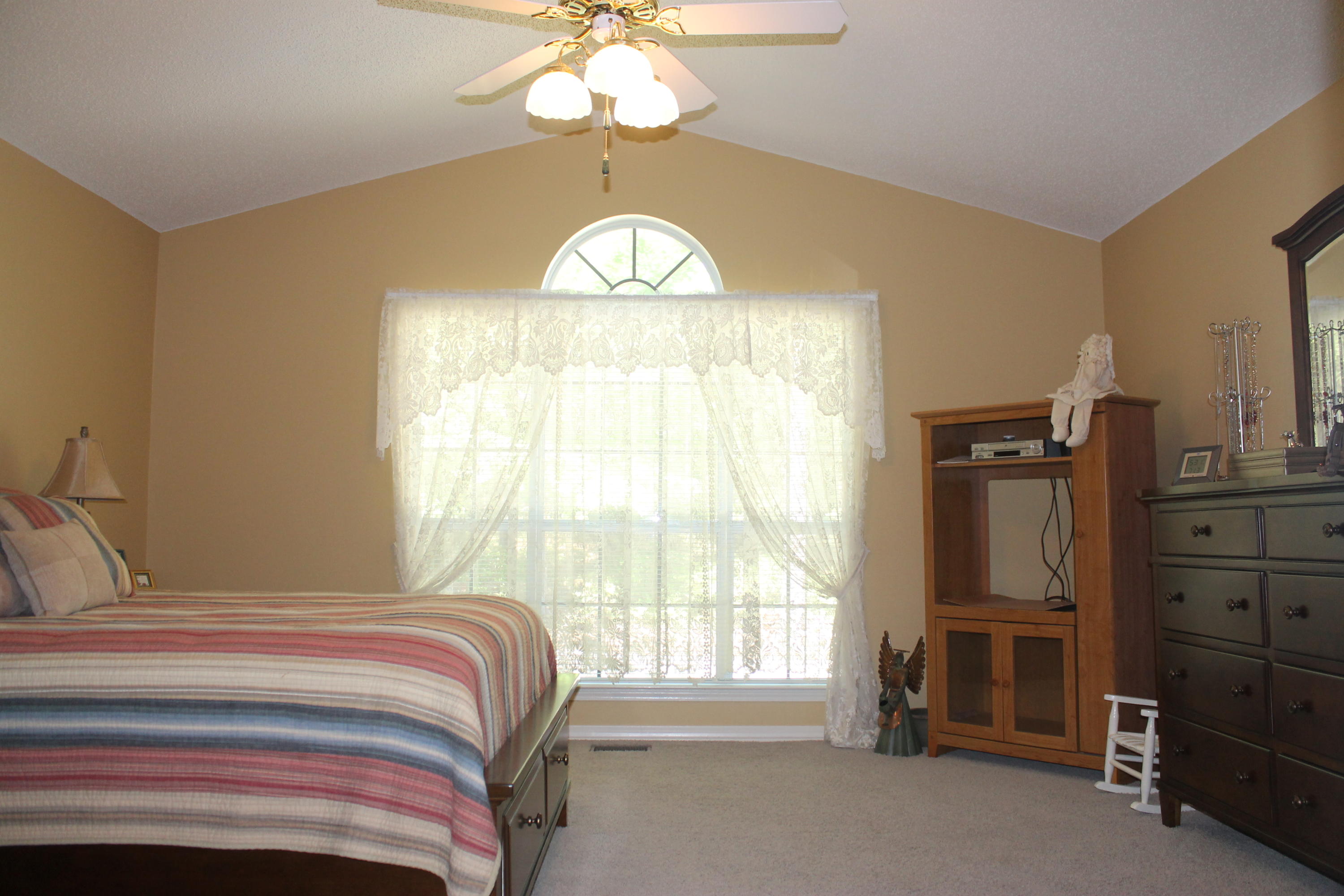 KENNEDY LAKE (UNRECORDED) - Residential