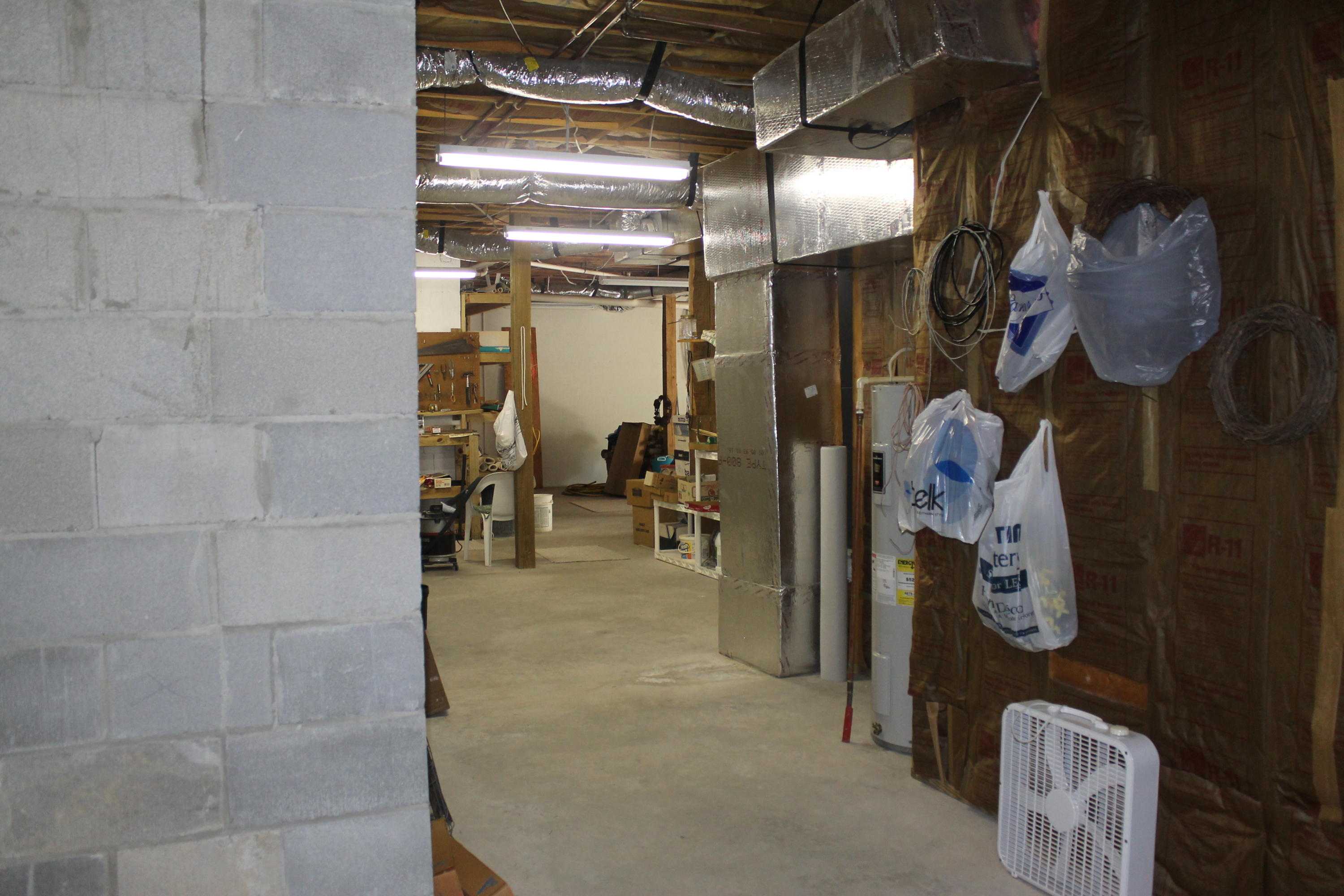 KENNEDY LAKE (UNRECORDED) - Residential