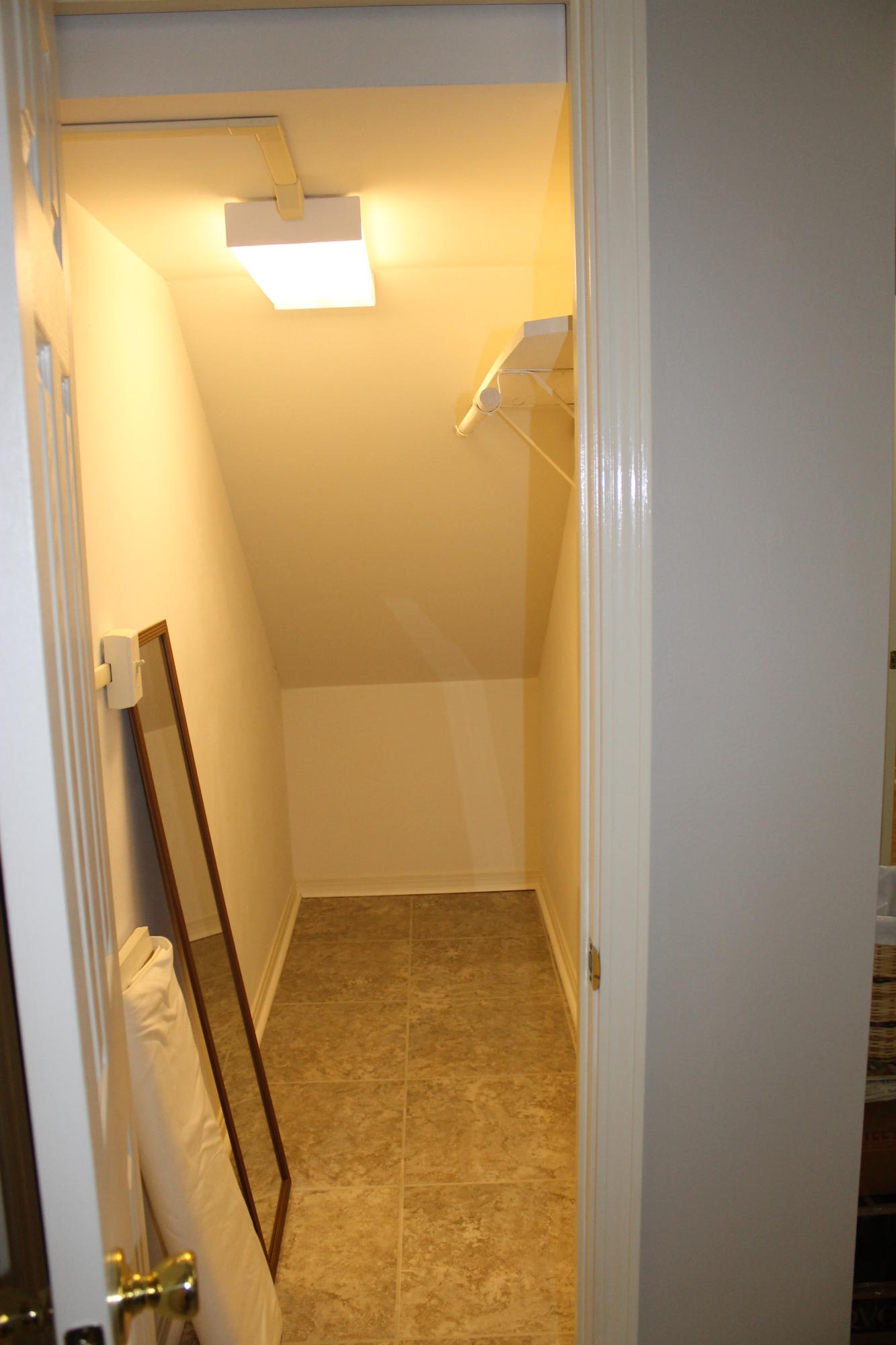 KENNEDY LAKE (UNRECORDED) - Residential