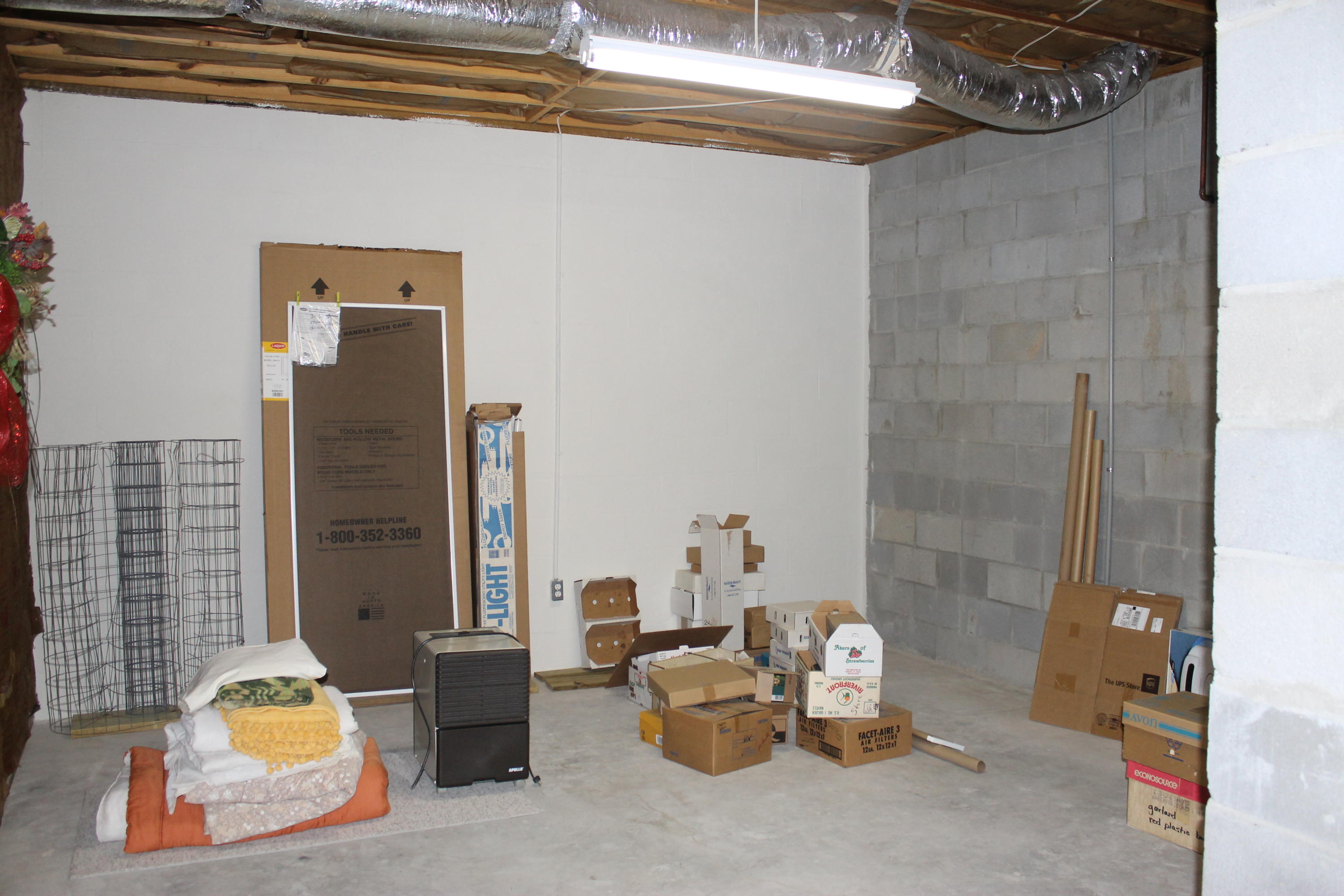 KENNEDY LAKE (UNRECORDED) - Residential