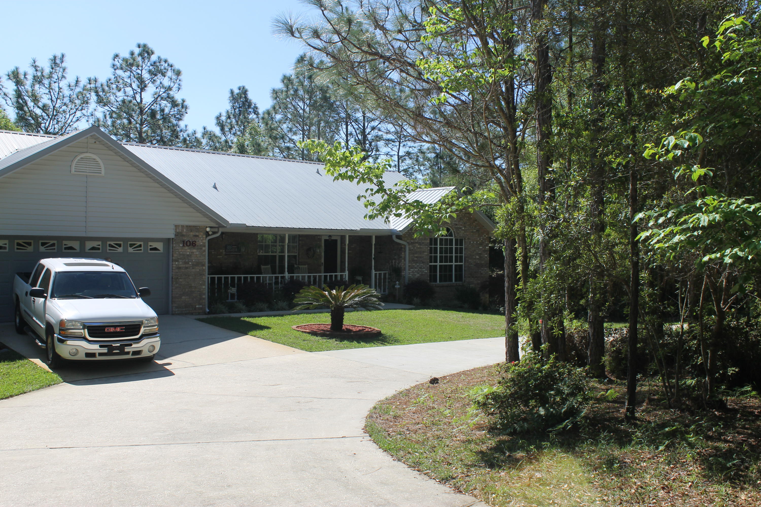 KENNEDY LAKE (UNRECORDED) - Residential