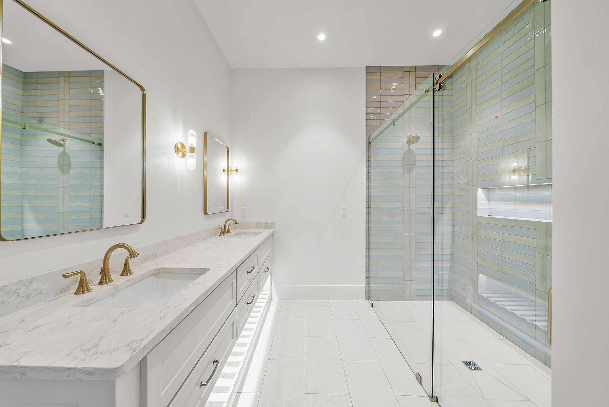 RIVIERA BEACH - Residential