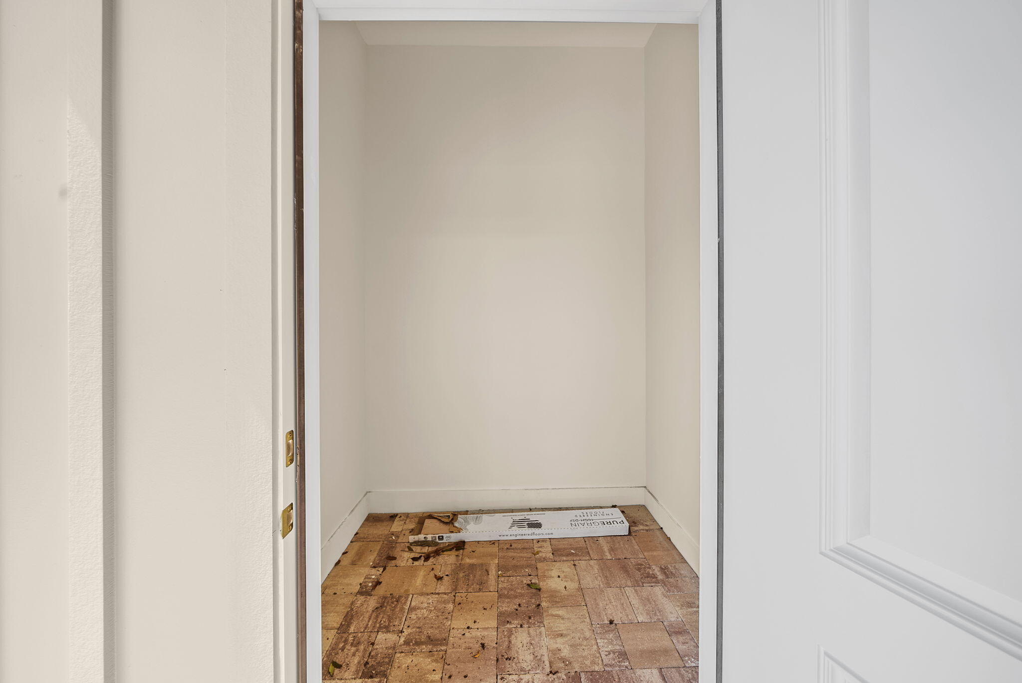 RIVIERA BEACH - Residential