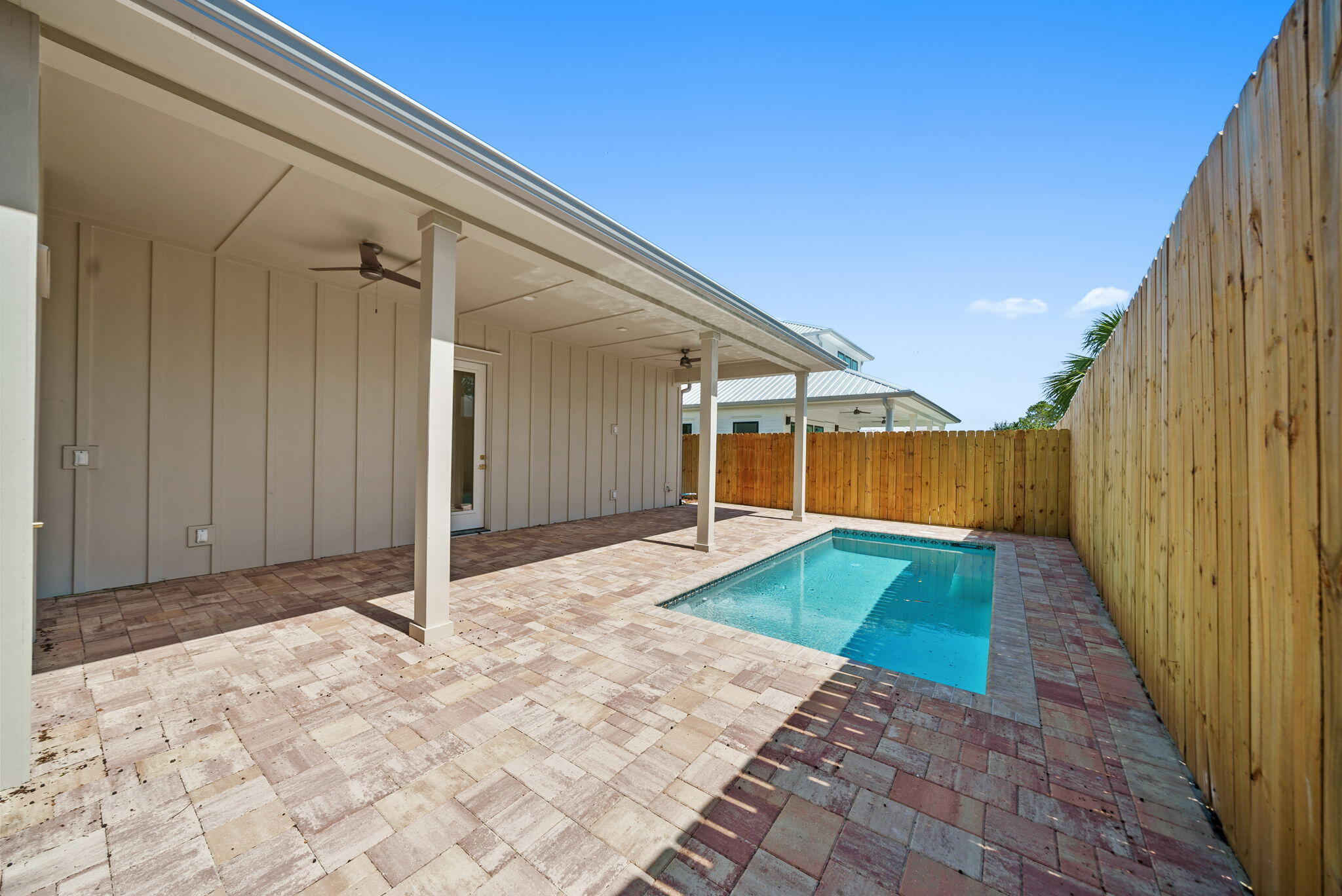 RIVIERA BEACH - Residential