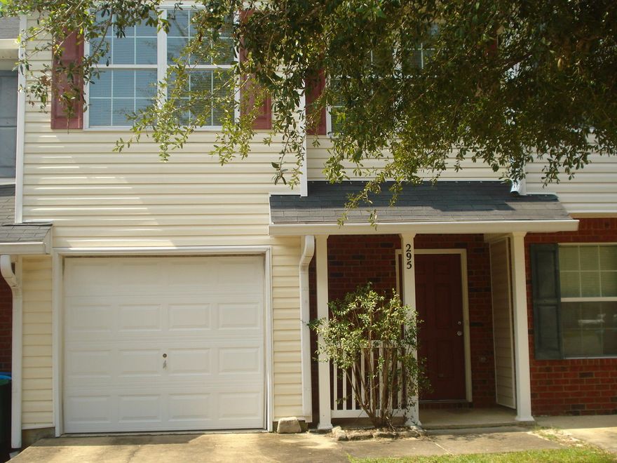 Location, what's great about Rolling Pines. Right next to I-10, shopping, restaurants, coffee shops and grocery. This unit is located in a great area of Rolling Pines, backs up to greenbelt in the back. A very quiet, clean and quaint unit. Unit has beautiful shiny wood floors, nice lighting and open floor plan with kitchen opening to both dining and living area. Also, a half bathroom, as well as, a door leading into the garage. Unit has a very large Master bedroom, bath and walk-in closet. This unit is a must see!
