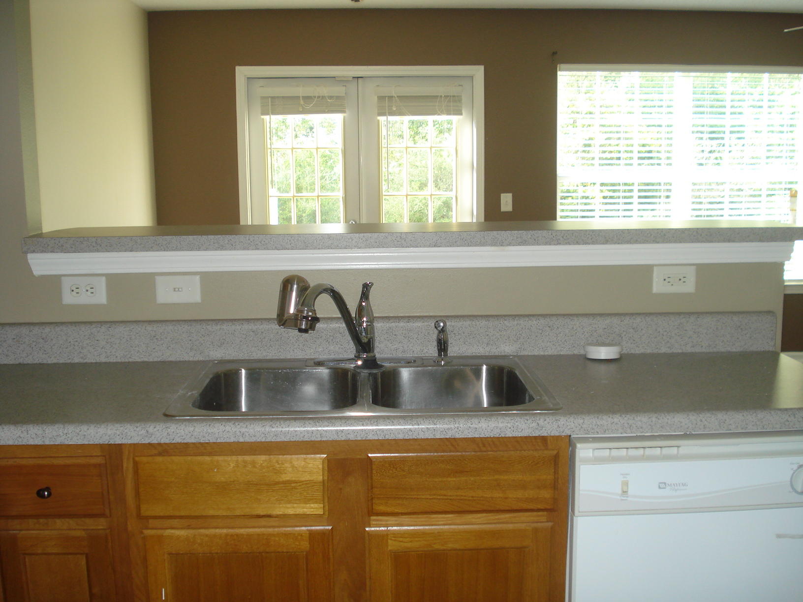 ROLLING PINES - Residential