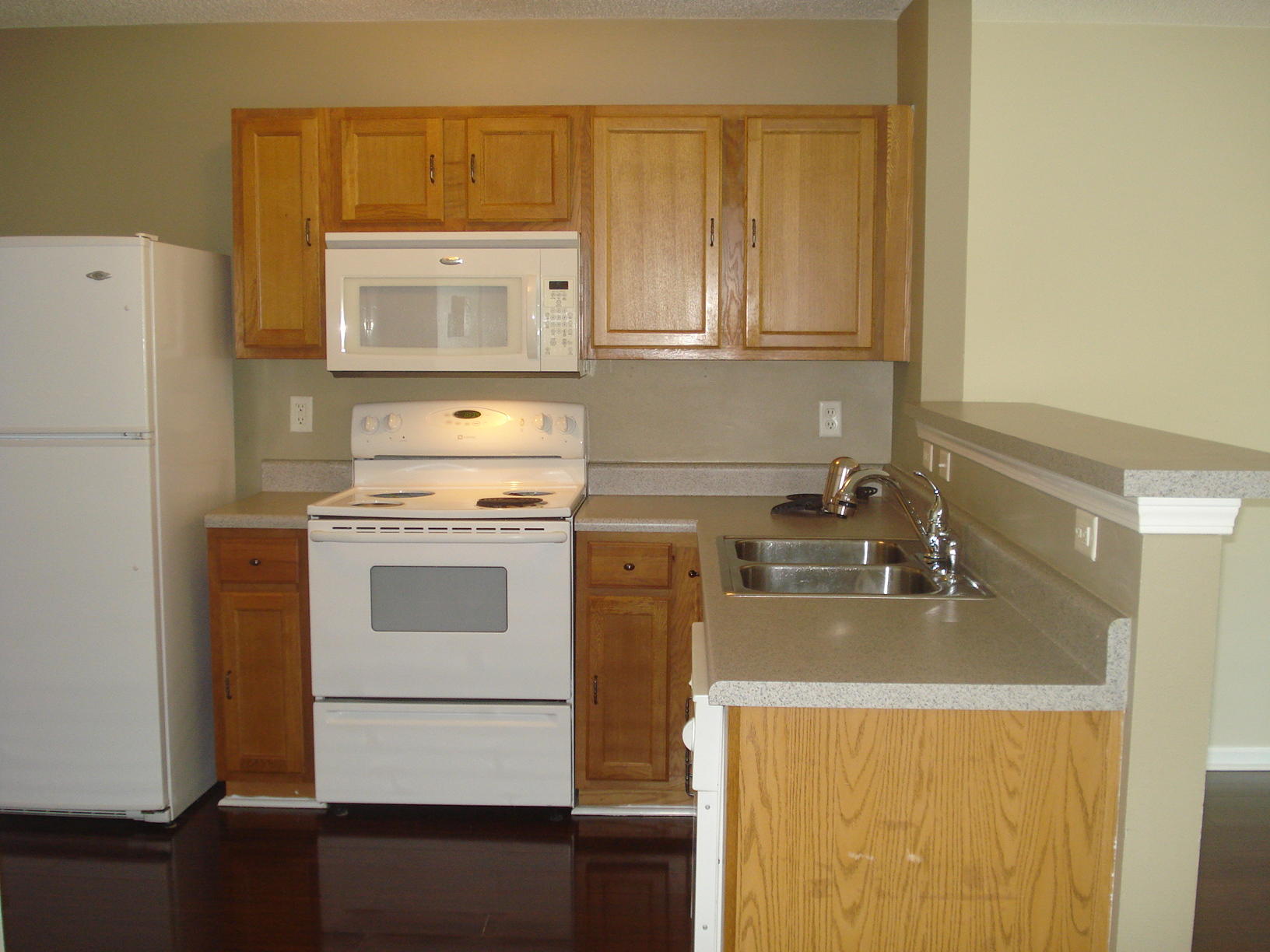 ROLLING PINES - Residential