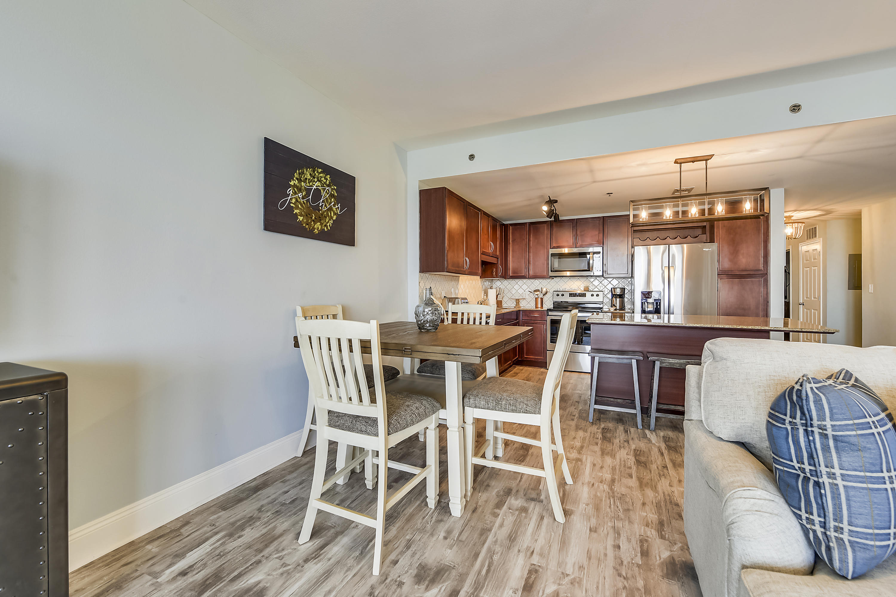 Laketown Wharf - Residential